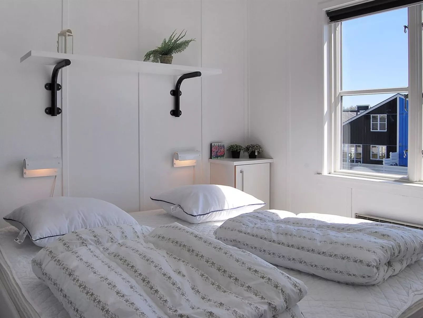 "Idamarie" - 2m from the sea-Binnen