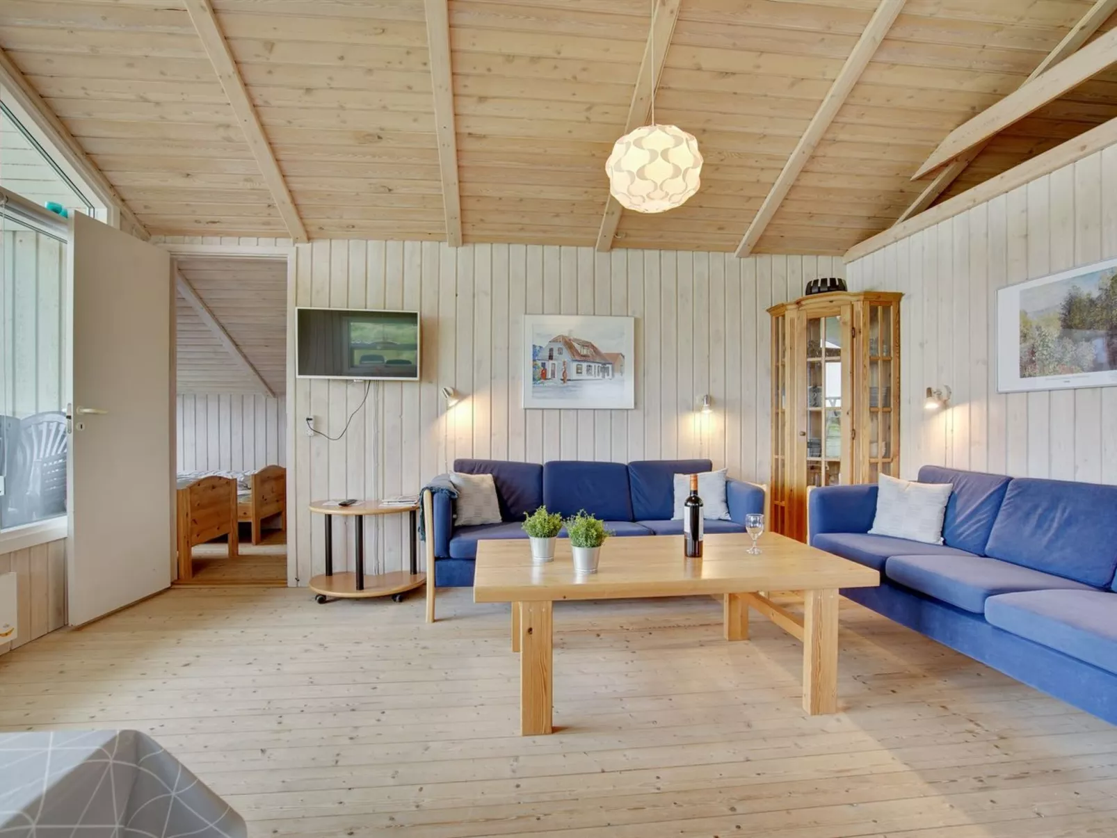 "Viktoria" - 400m from the sea-Binnen