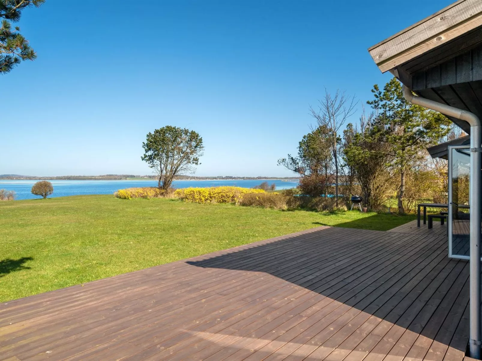 "Iadrik" - 85m to the fjord-Buiten