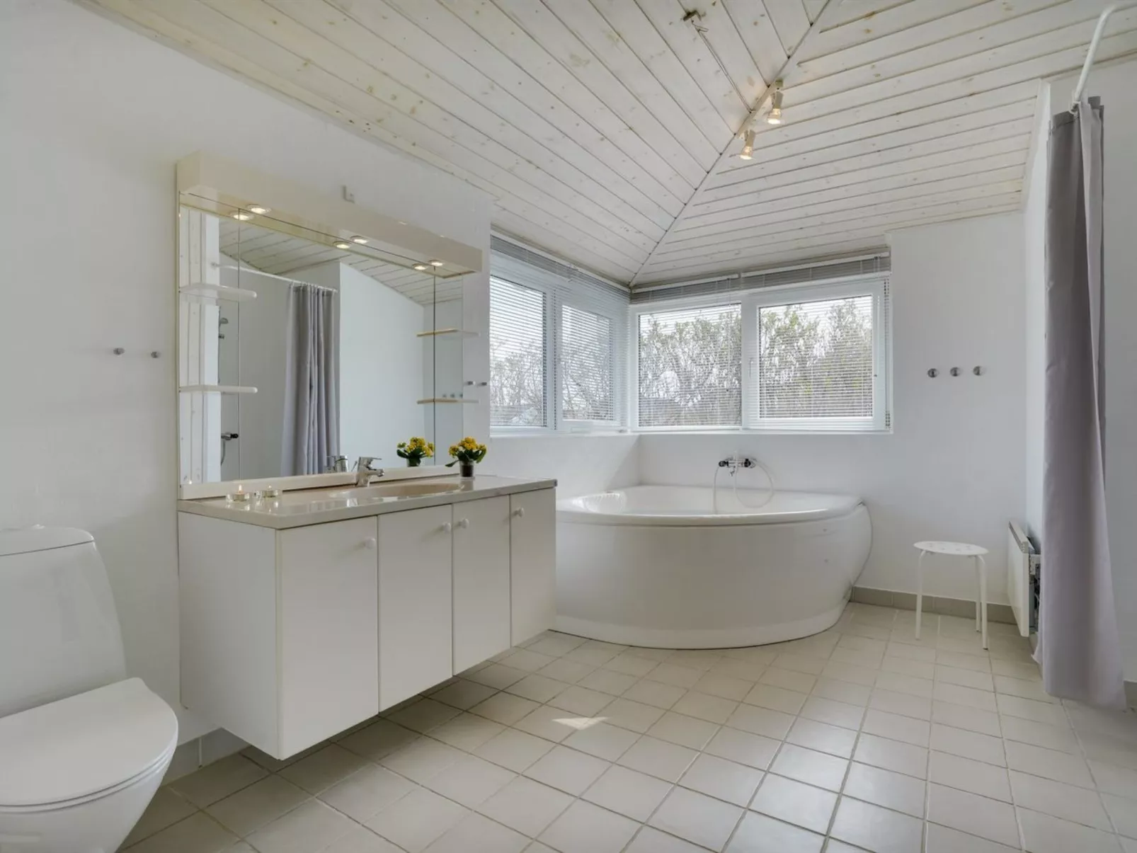 "Nyssa" - 350m from the sea-Binnen