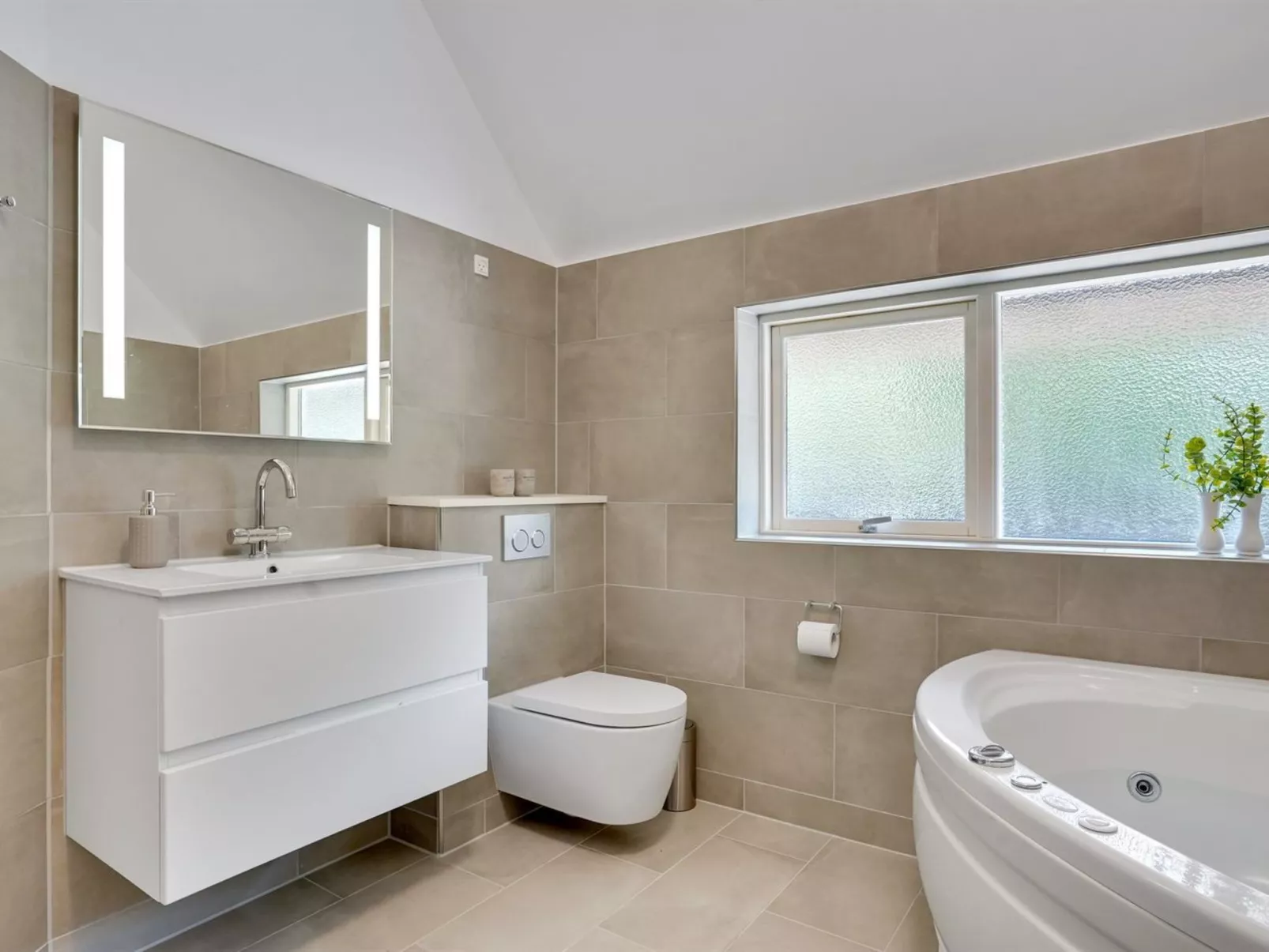 "Allin" - 1km from the sea-Binnen