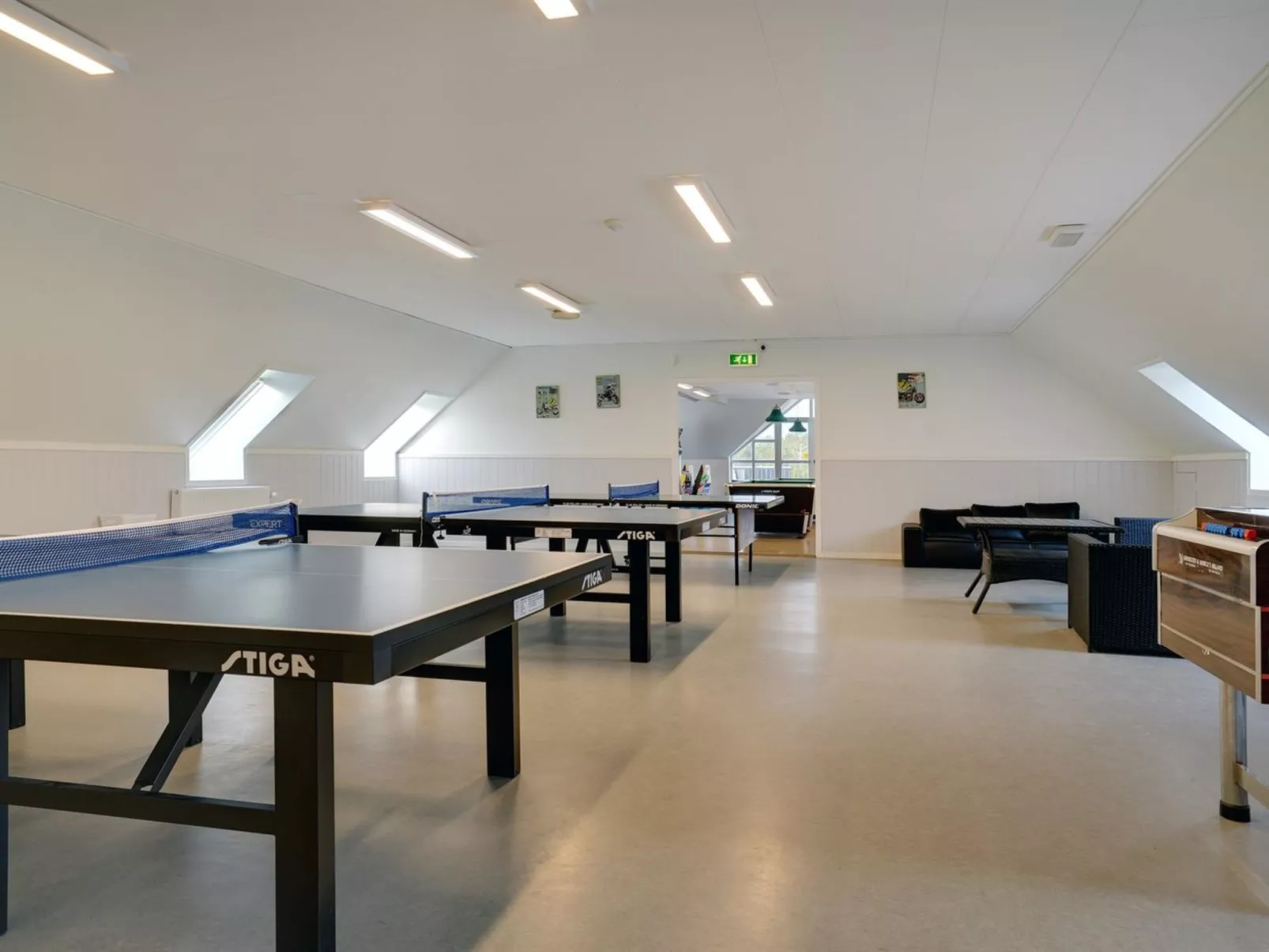 "Nils" - 2.3km from the sea - Binnen