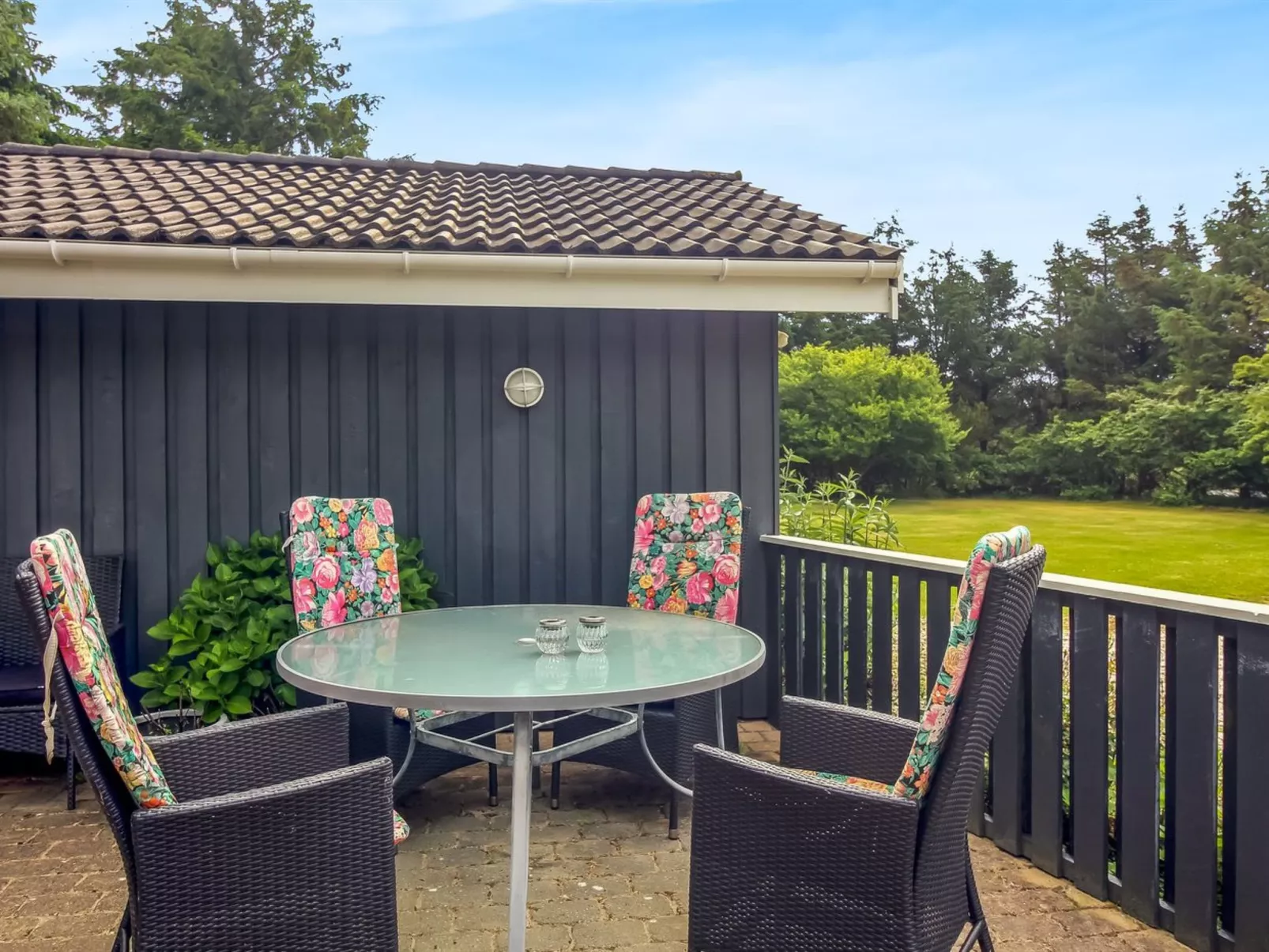 "Aniki" - 1.4km from the sea-Buiten