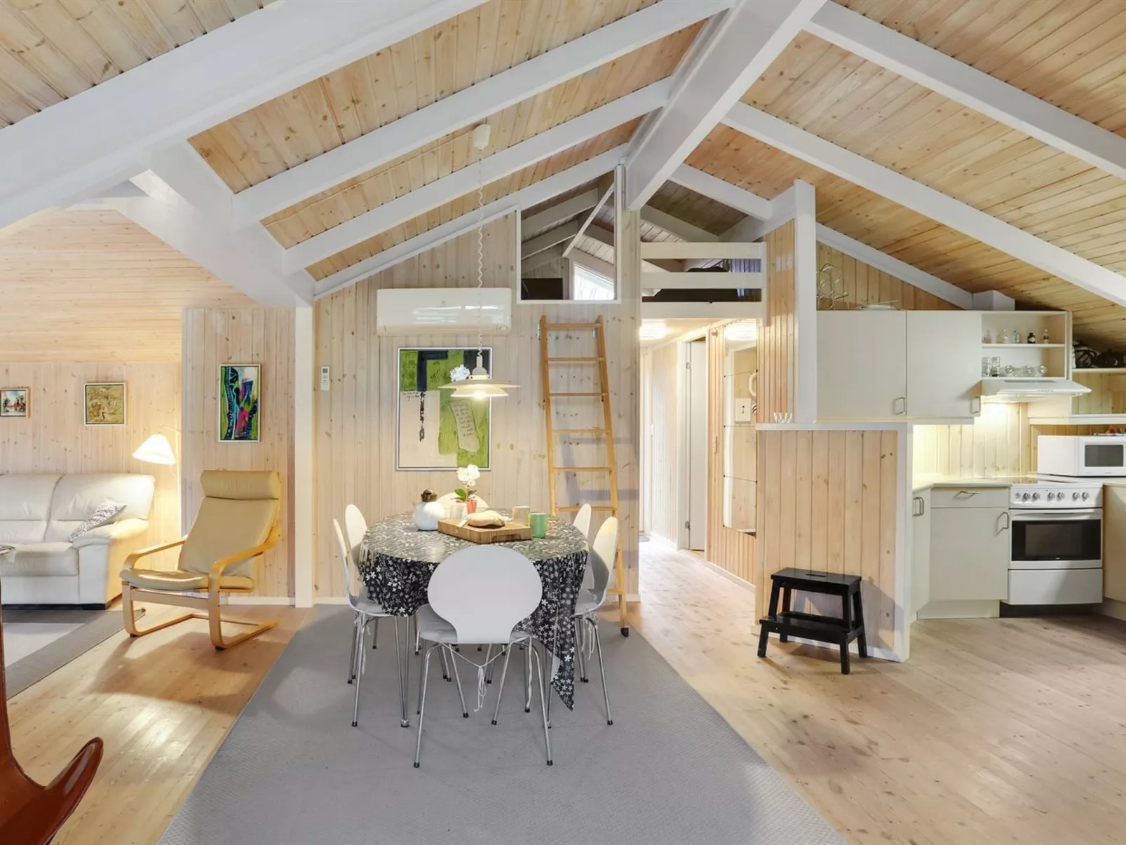 "Arwed" -  from the sea-Binnen