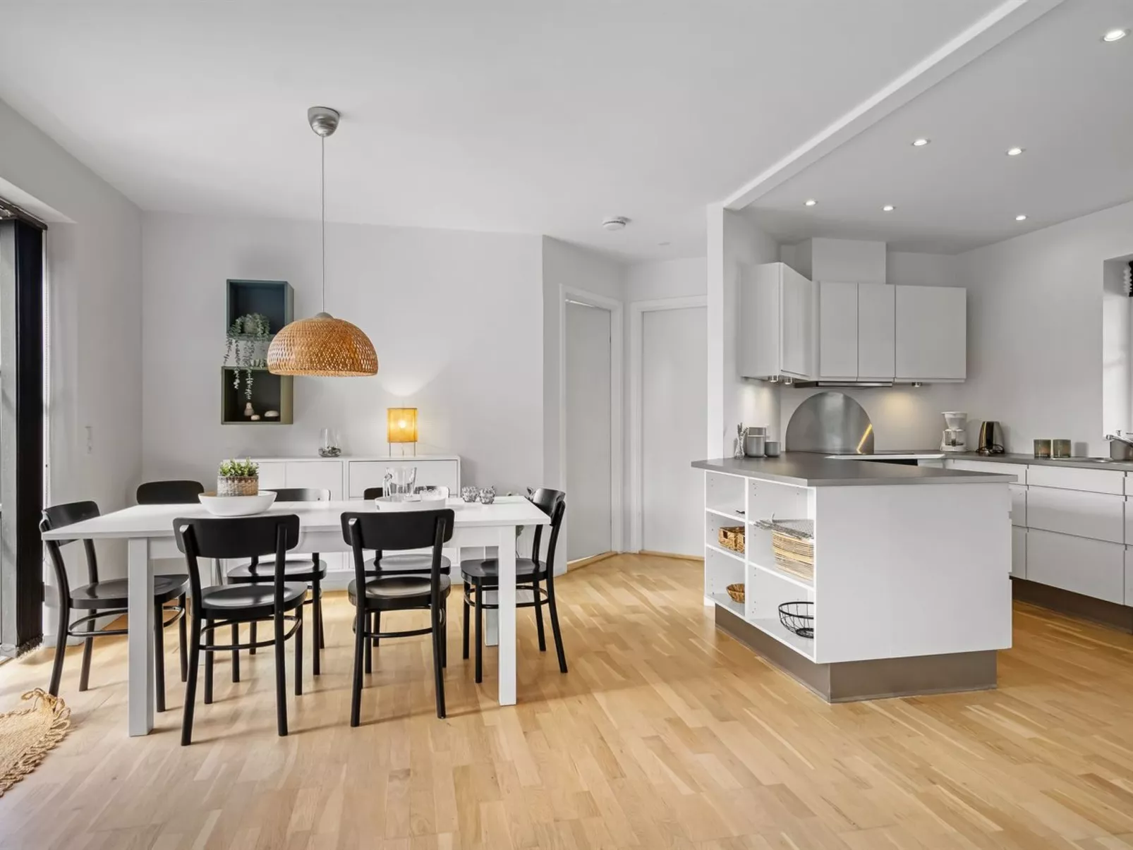 "Marijanne" - 500m from the sea-Binnen