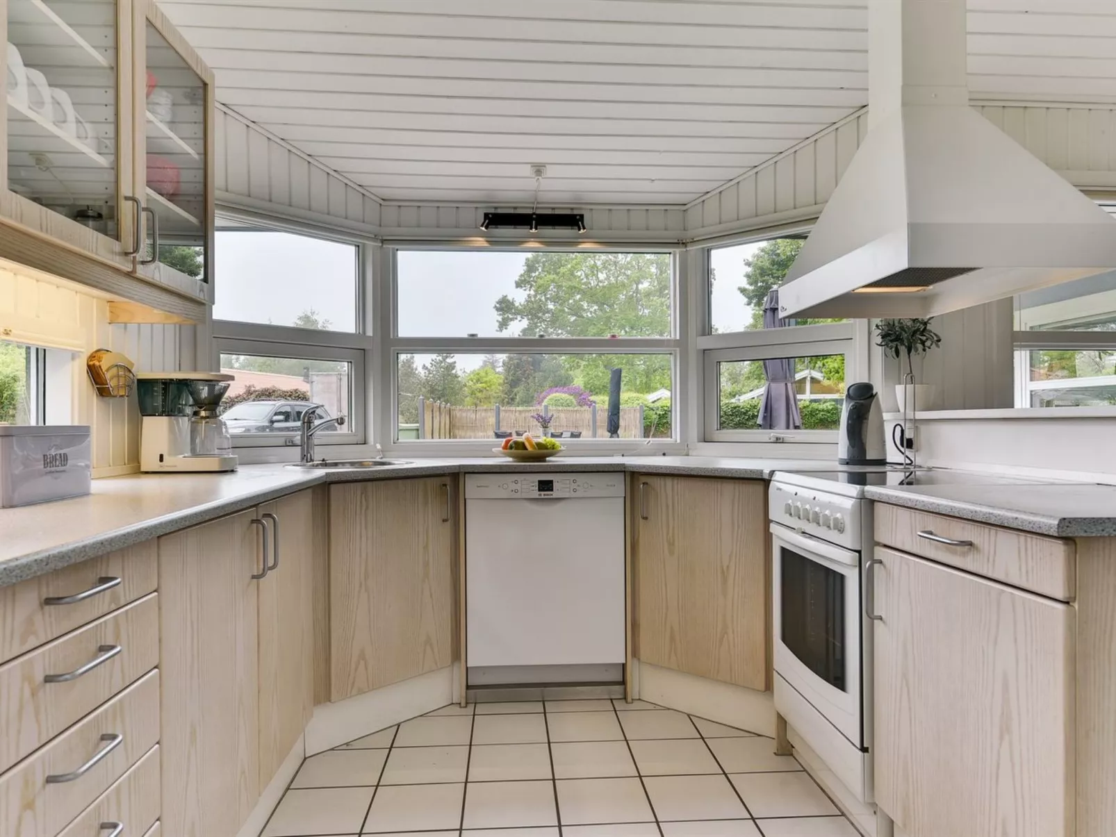 "Riaan" - 200m from the sea-Binnen