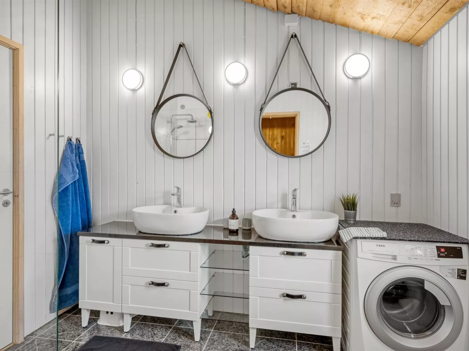 "Rosemari" - 260m from the sea-Binnen