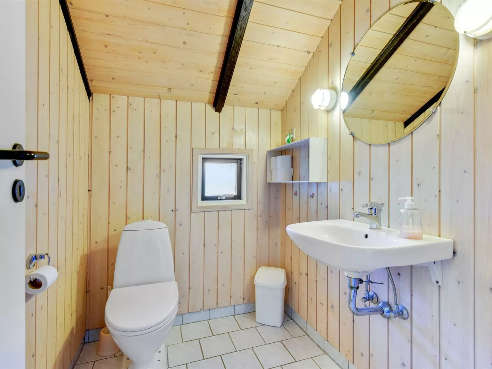 "Joona" - 600m from the sea-Binnen