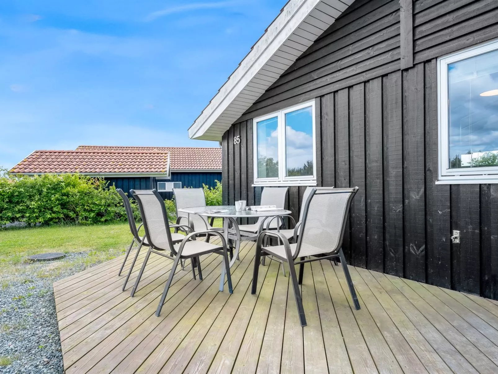 "Birtir" - 1.2km from the sea-Buiten