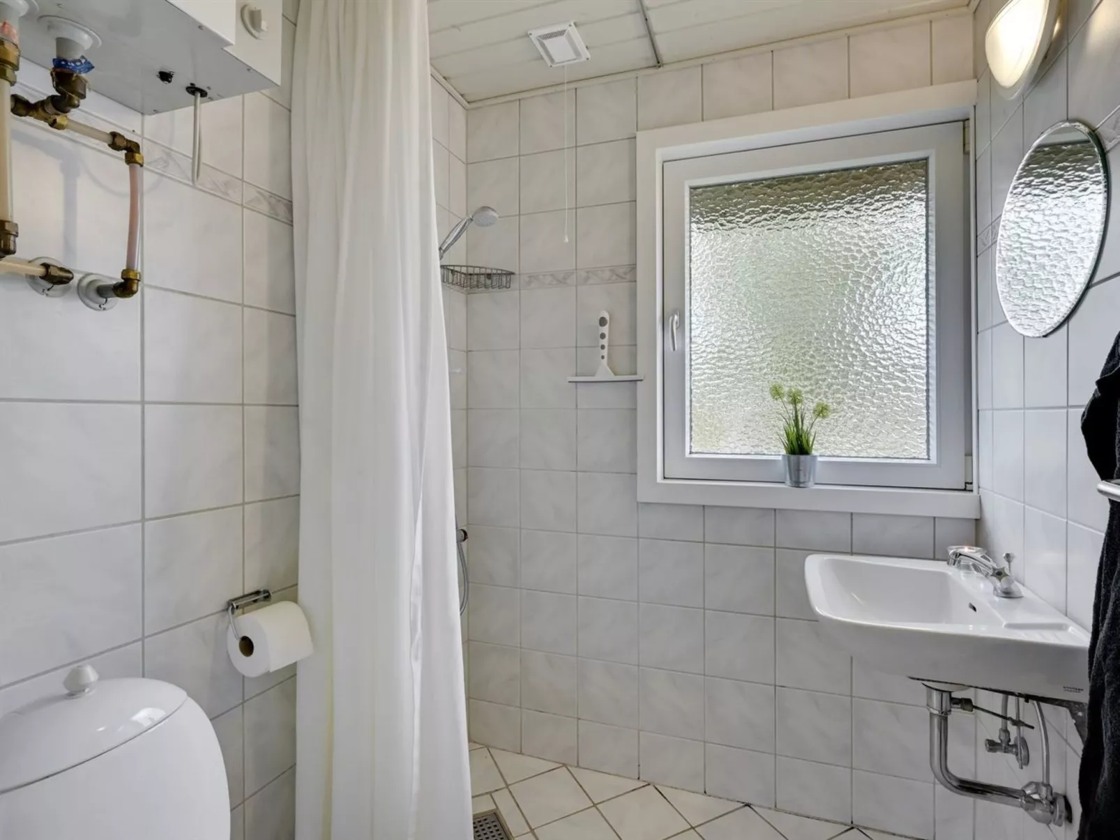 "Shalez" -  from the sea-Binnen