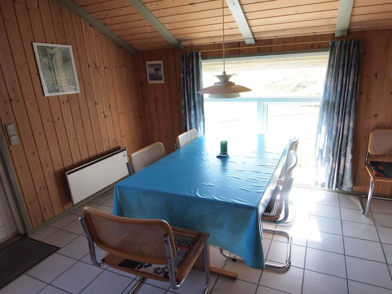 "Juha" -  from the sea-Binnen