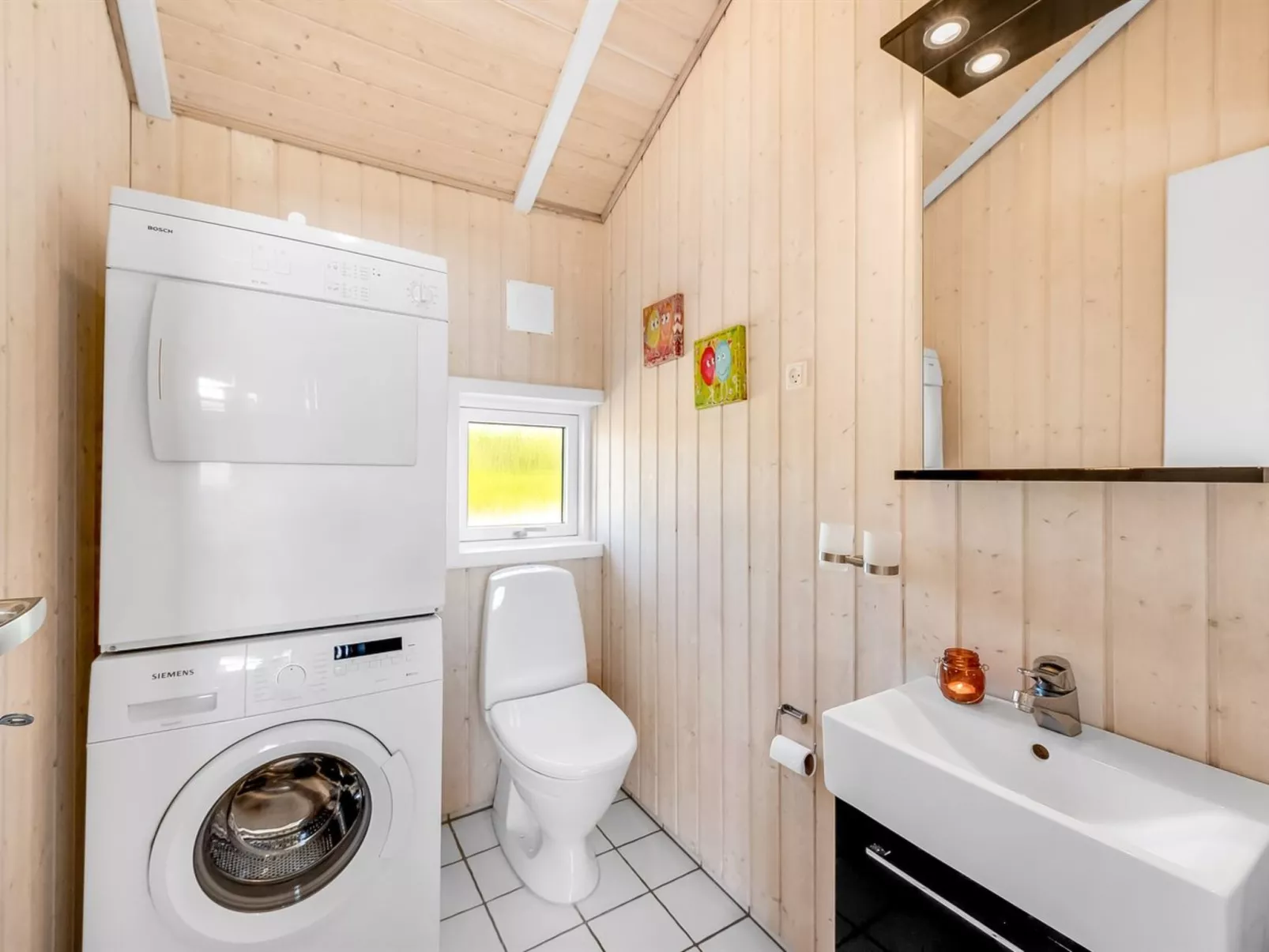 "Sylta" -  from the sea-Binnen