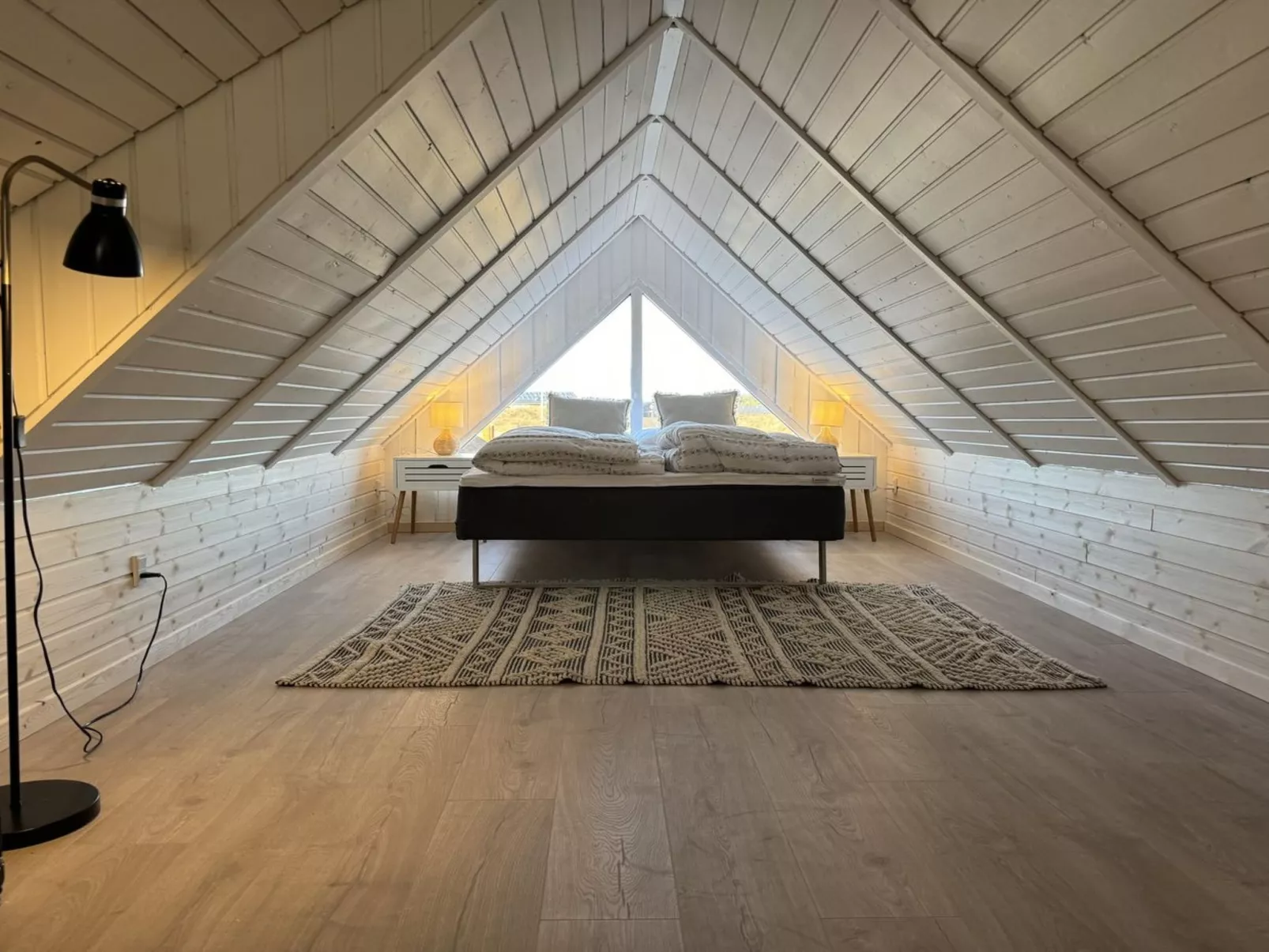 "Edvard" - 400m from the sea-Binnen