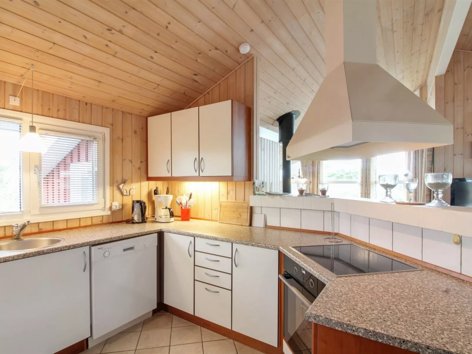 "Gamal" - 400m from the sea-Binnen