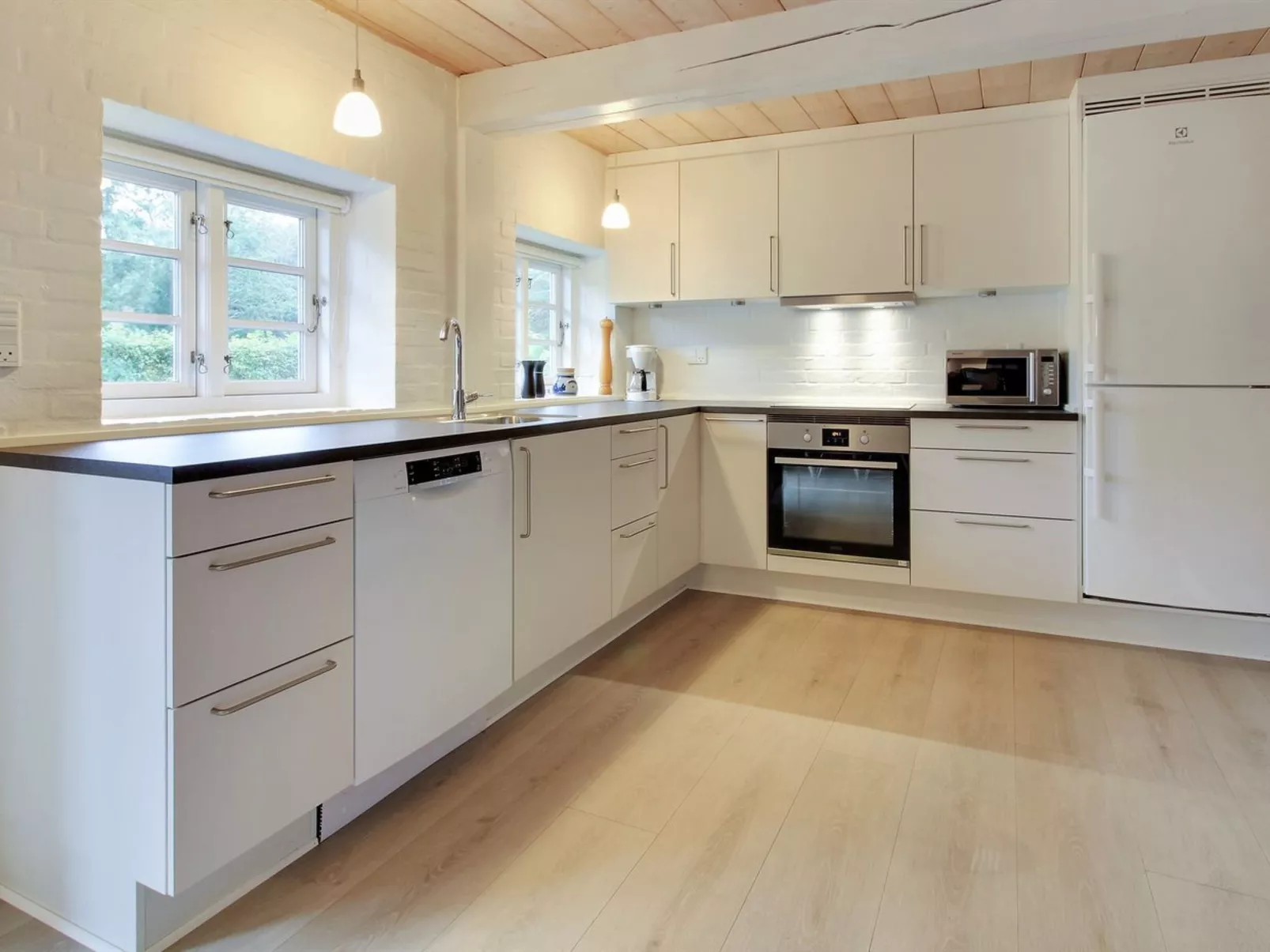 "Naili" - 3.1km from the sea-Binnen