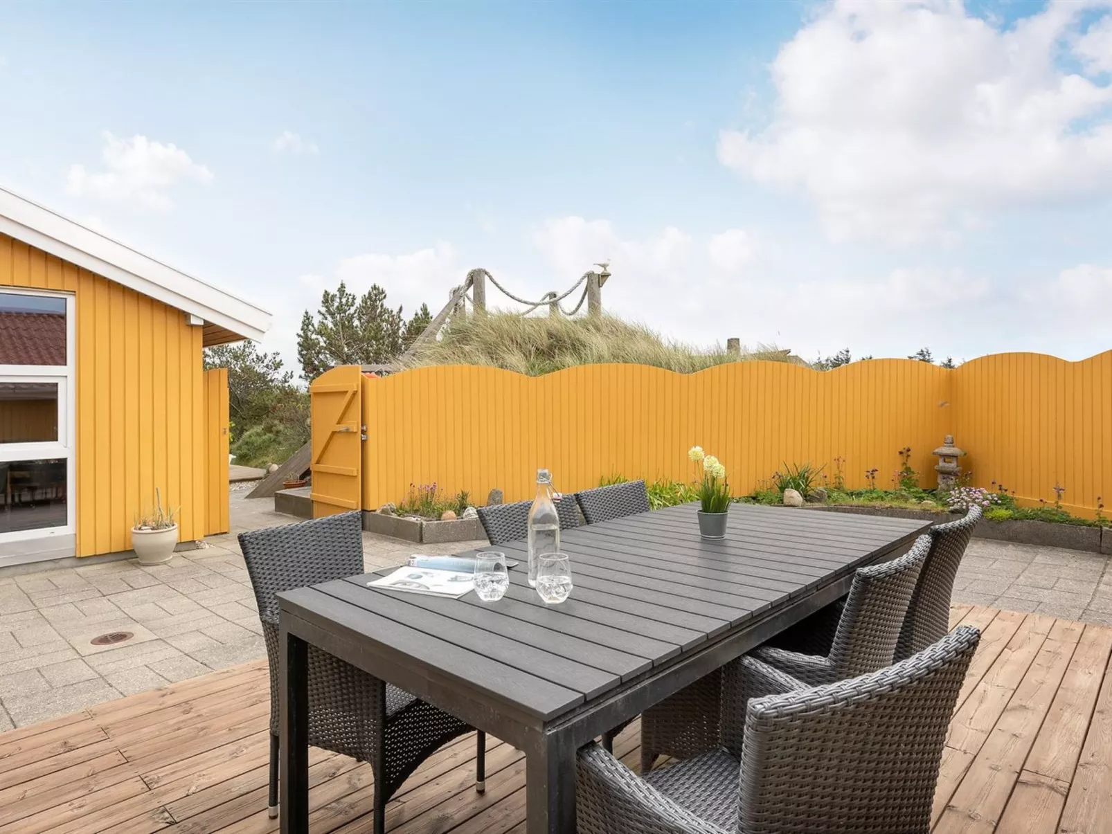 "Thrond" - 200m from the sea-Buiten