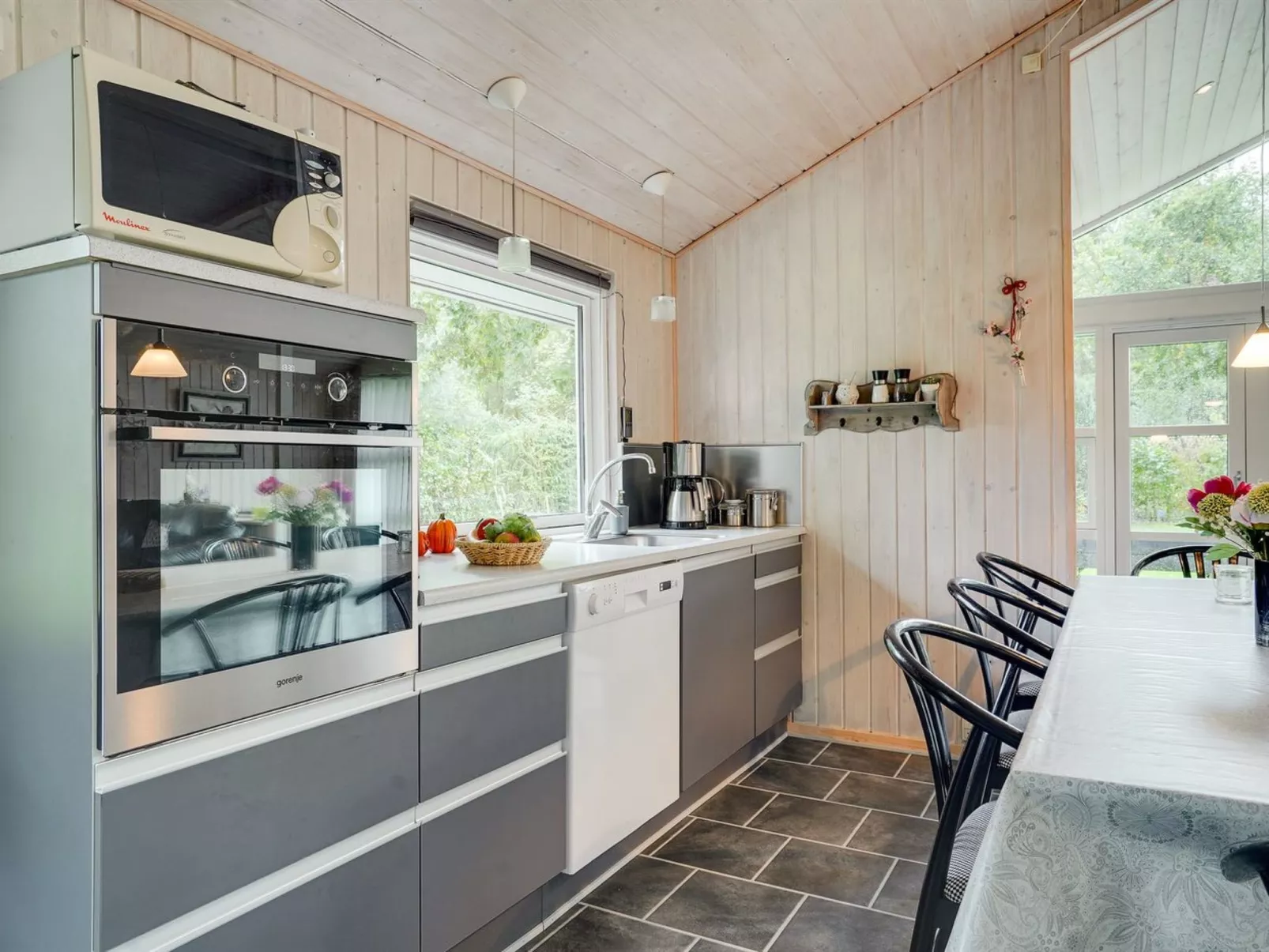 "Hermand" - 700m from the sea-Binnen