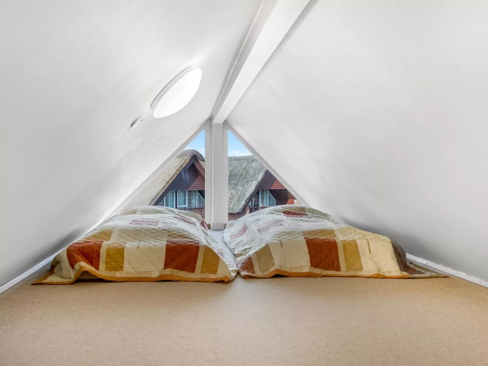 "Henrietta" - 3.5km from the sea-Binnen