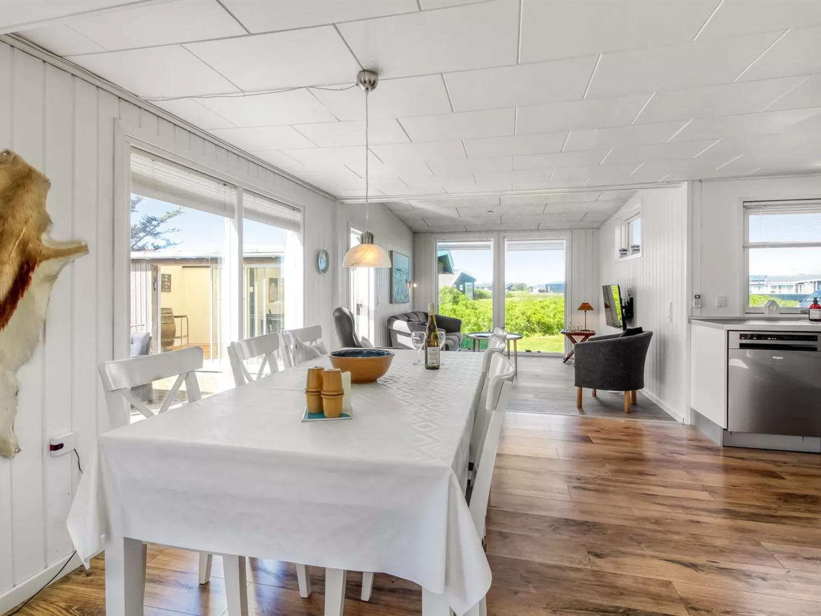 "Daren" - 600m from the sea-Binnen