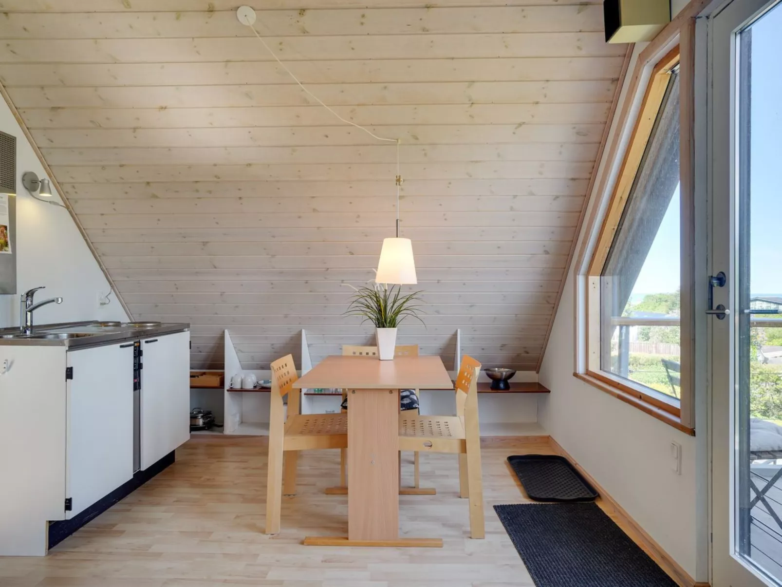 "Eivi" - 150m from the sea-Binnen