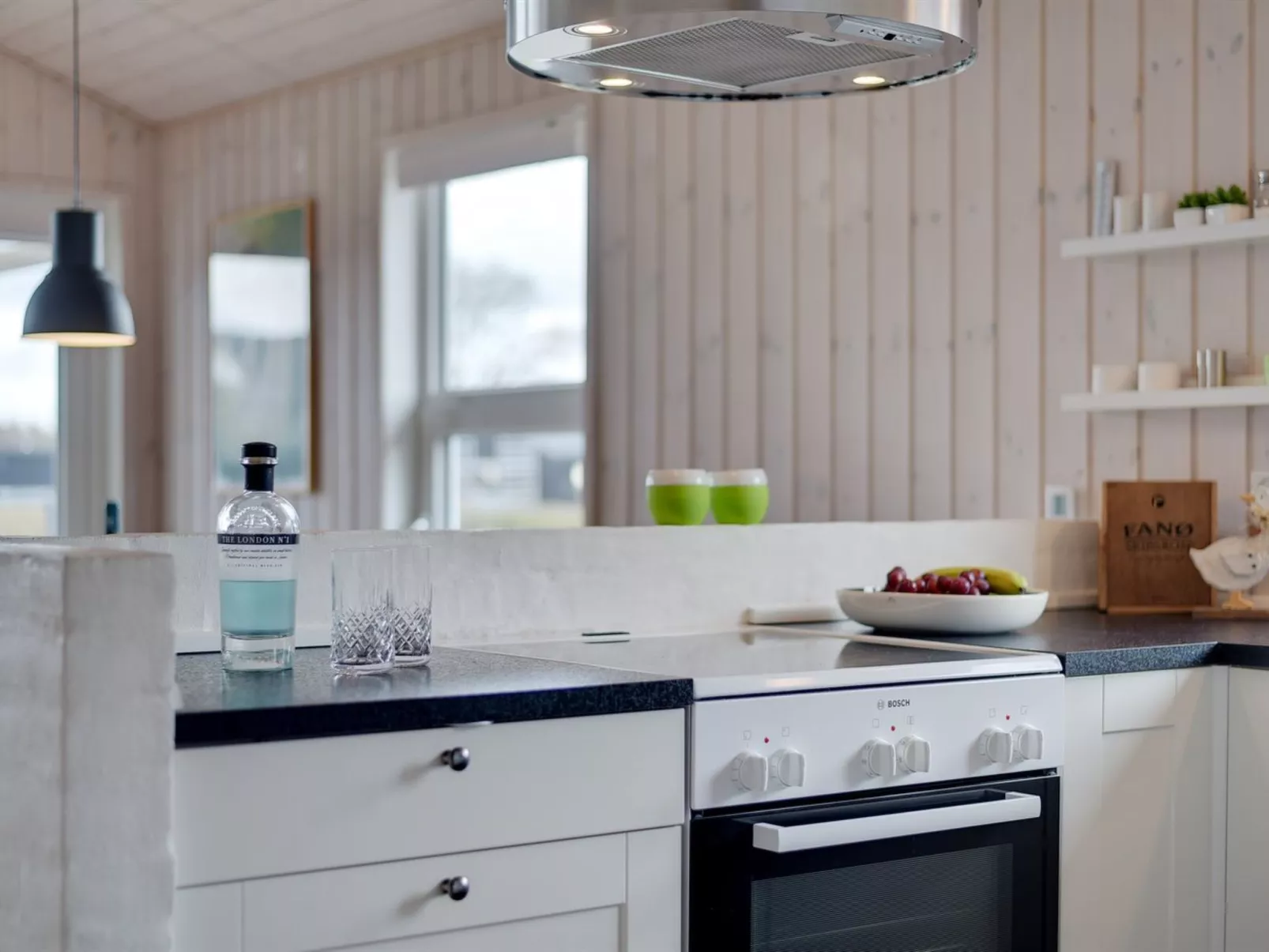 "Darja" - 300m from the sea-Binnen