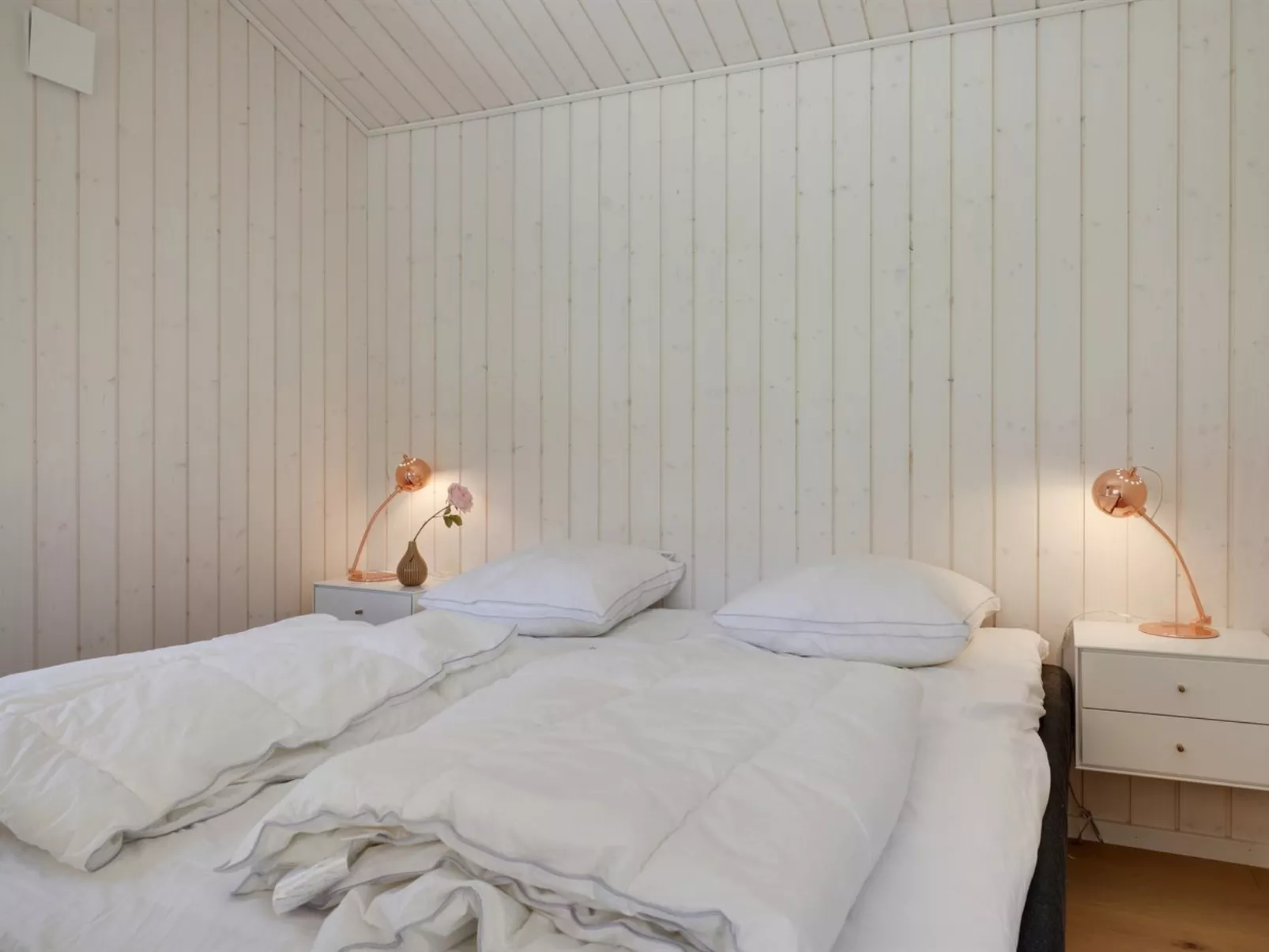 "Anarosa" - 200m from the sea-Binnen