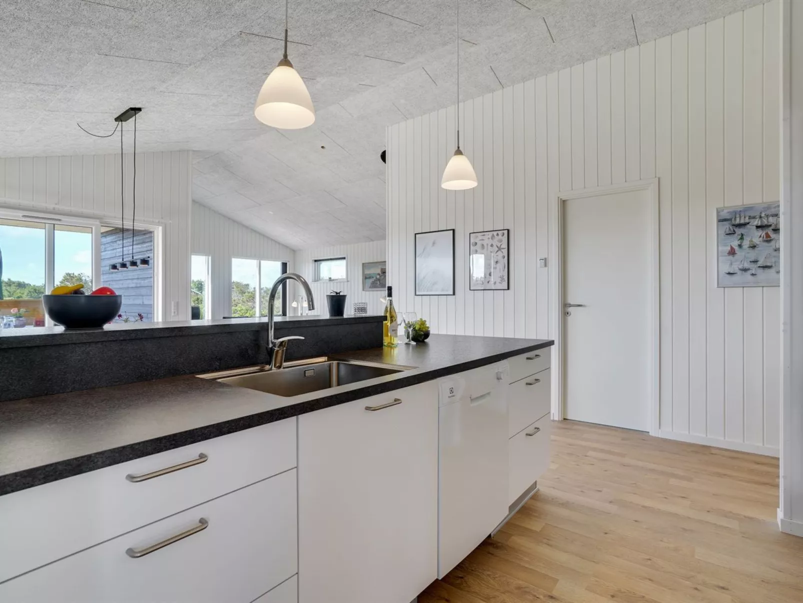 "Alvhild" -  from the sea-Binnen