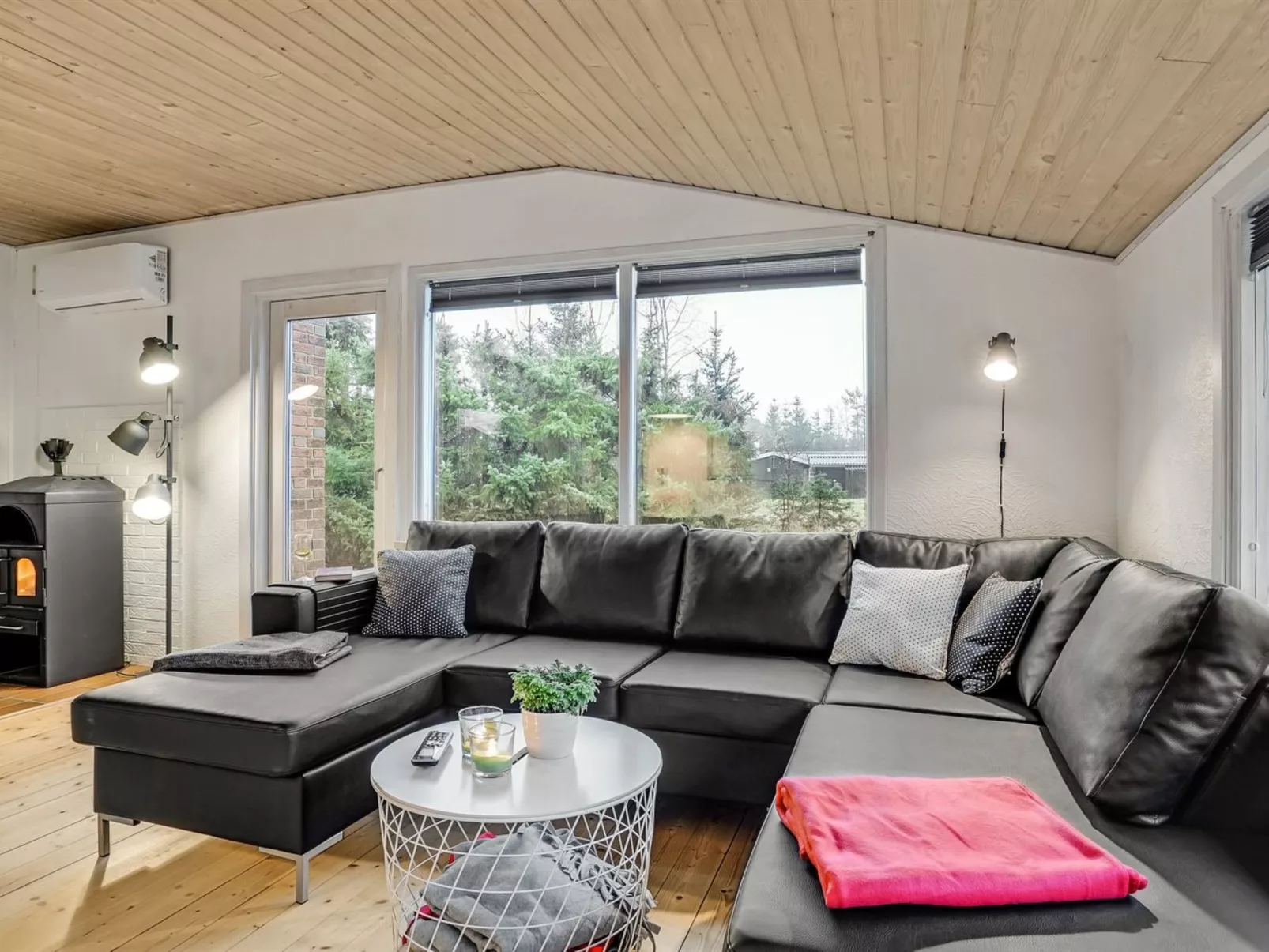 "Leonor" - 300m from the sea-Binnen