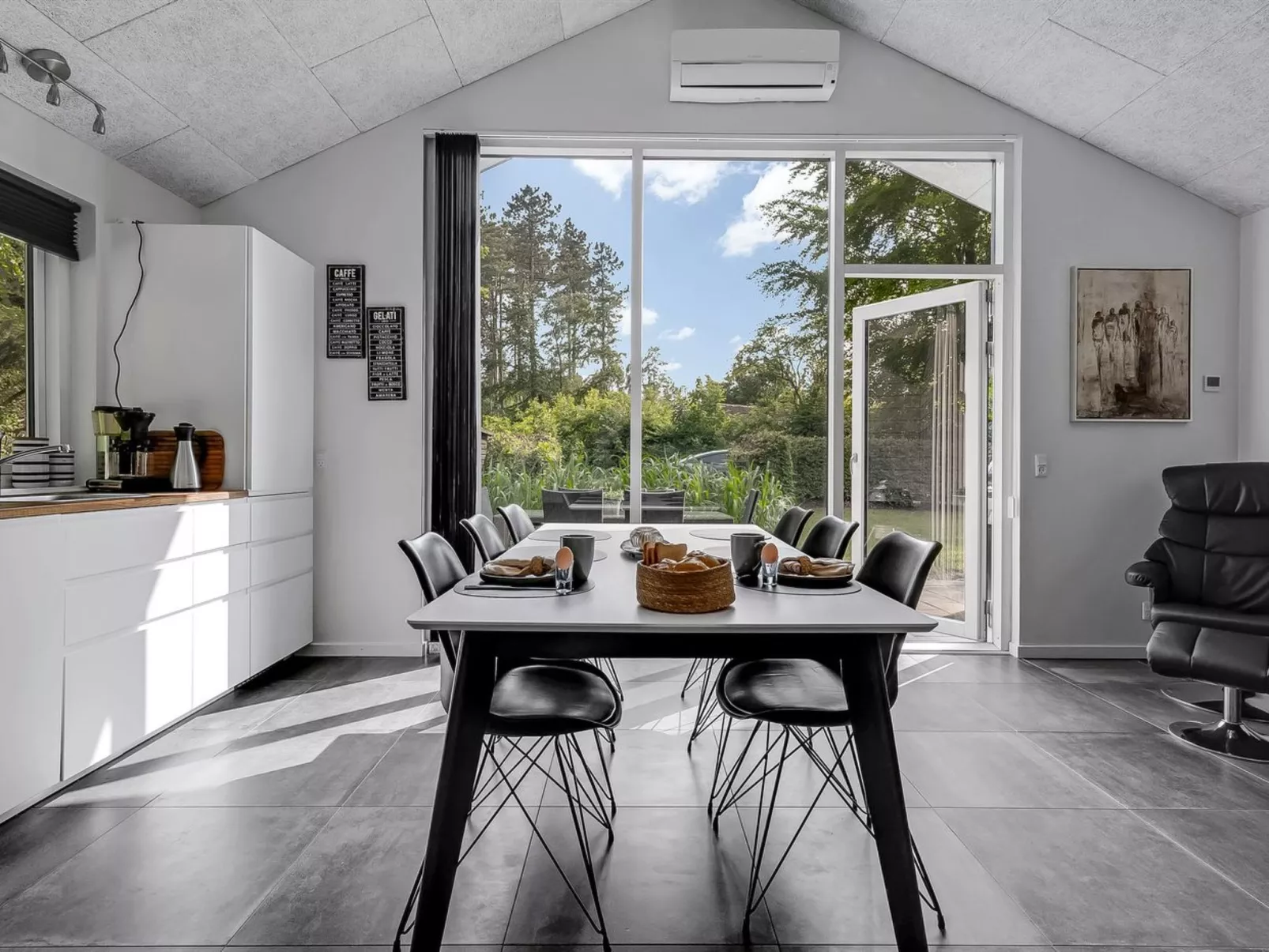 "Sunja" - 450m from the sea-Binnen