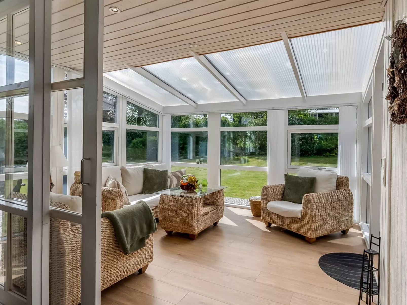 "Teija" - 300m from the sea-Binnen