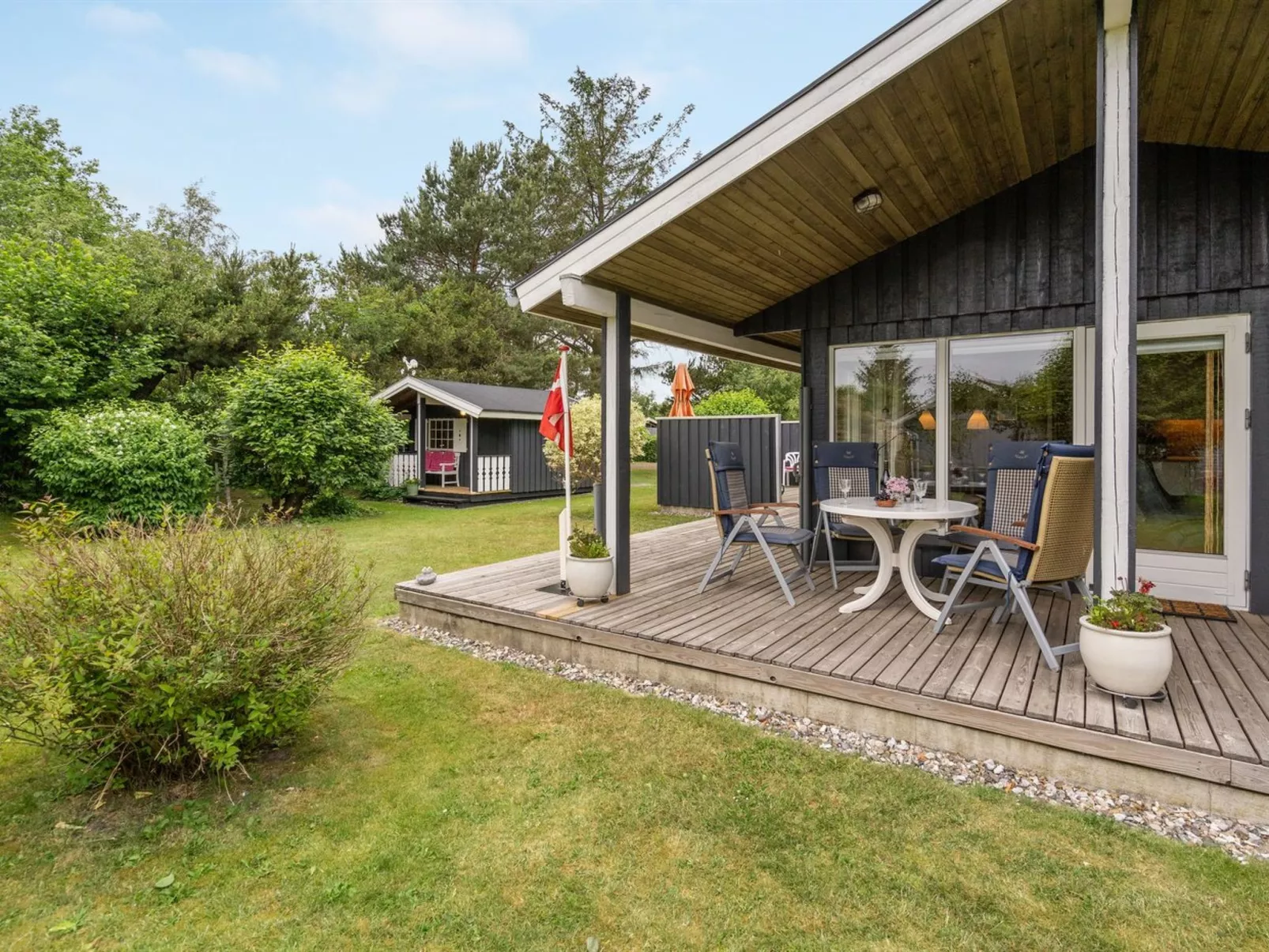 "Farthin" - 800m from the sea-Buiten