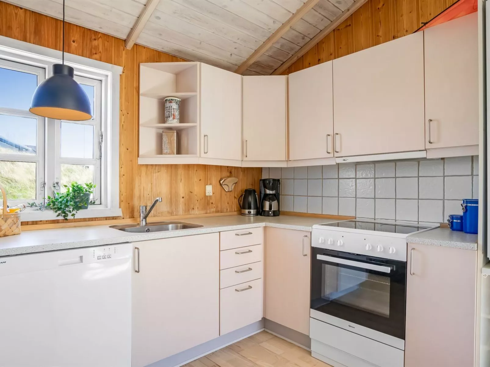 "Guthfrith" - 100m from the sea-Binnen