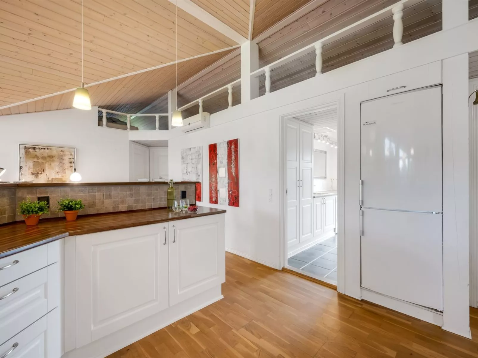 "Silvia" - 300m to the fjord-Binnen