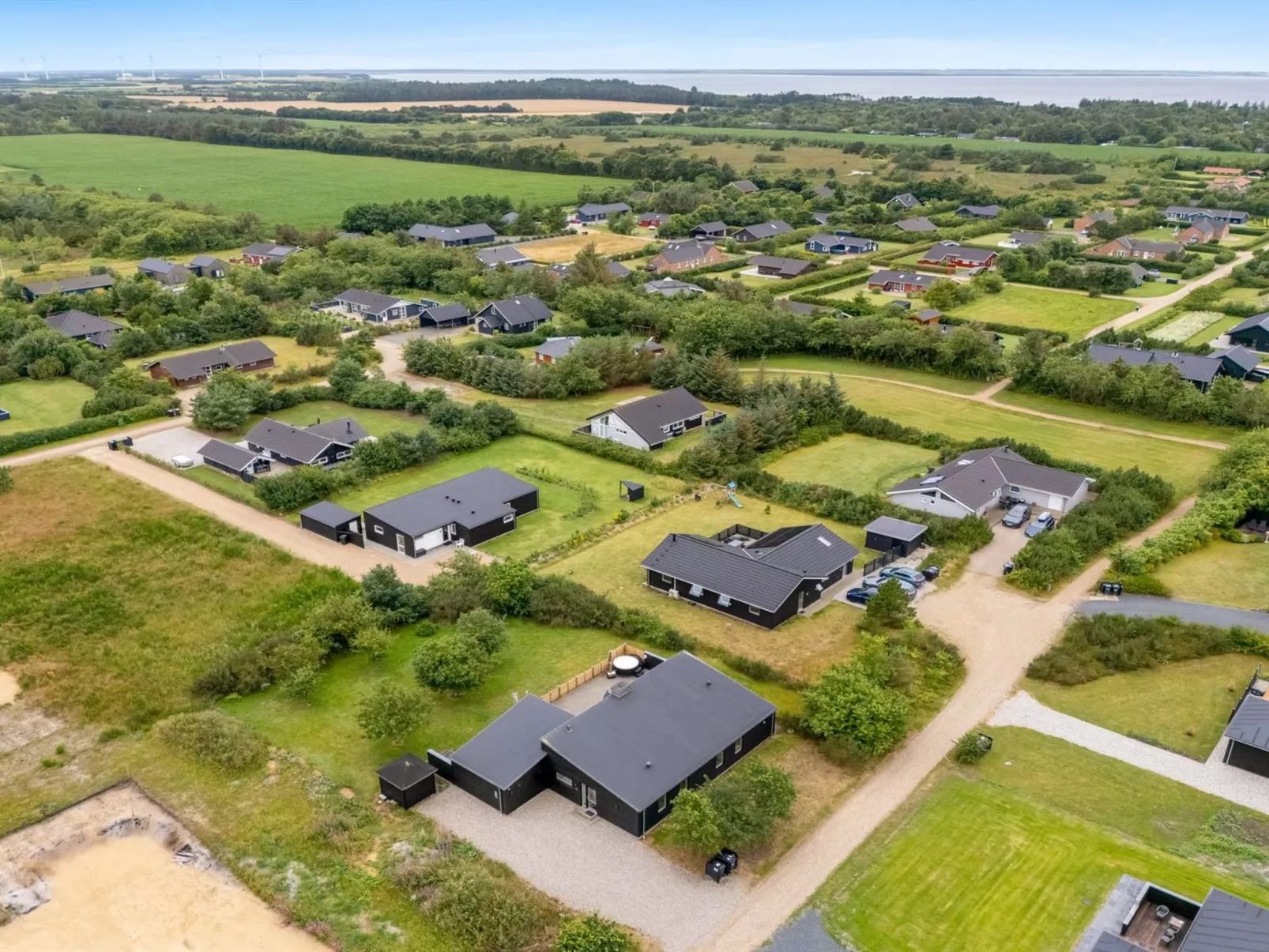 "Weike" - 950m to the fjord-Buiten