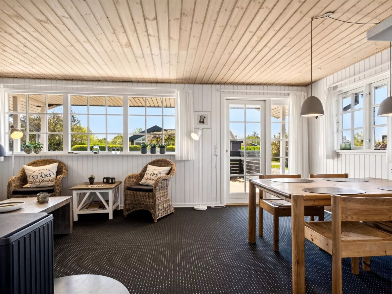 "Ekatarina" - 125m from the sea-Binnen