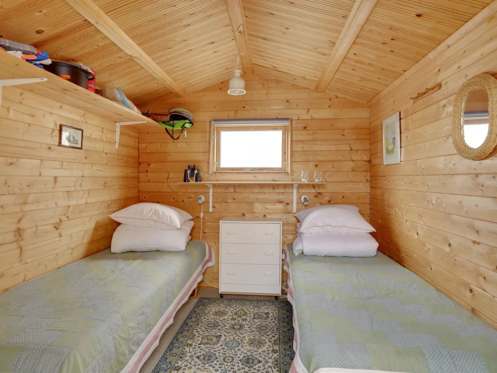 "Heimeram" - 150m from the sea-Binnen