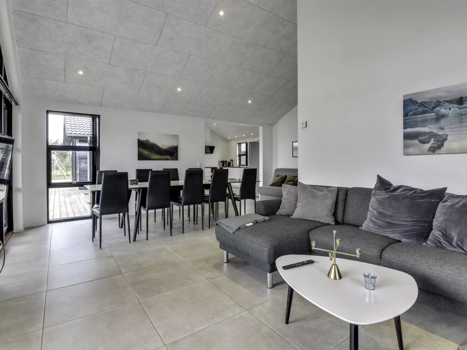 "Juho" - 900m from the sea-Binnen