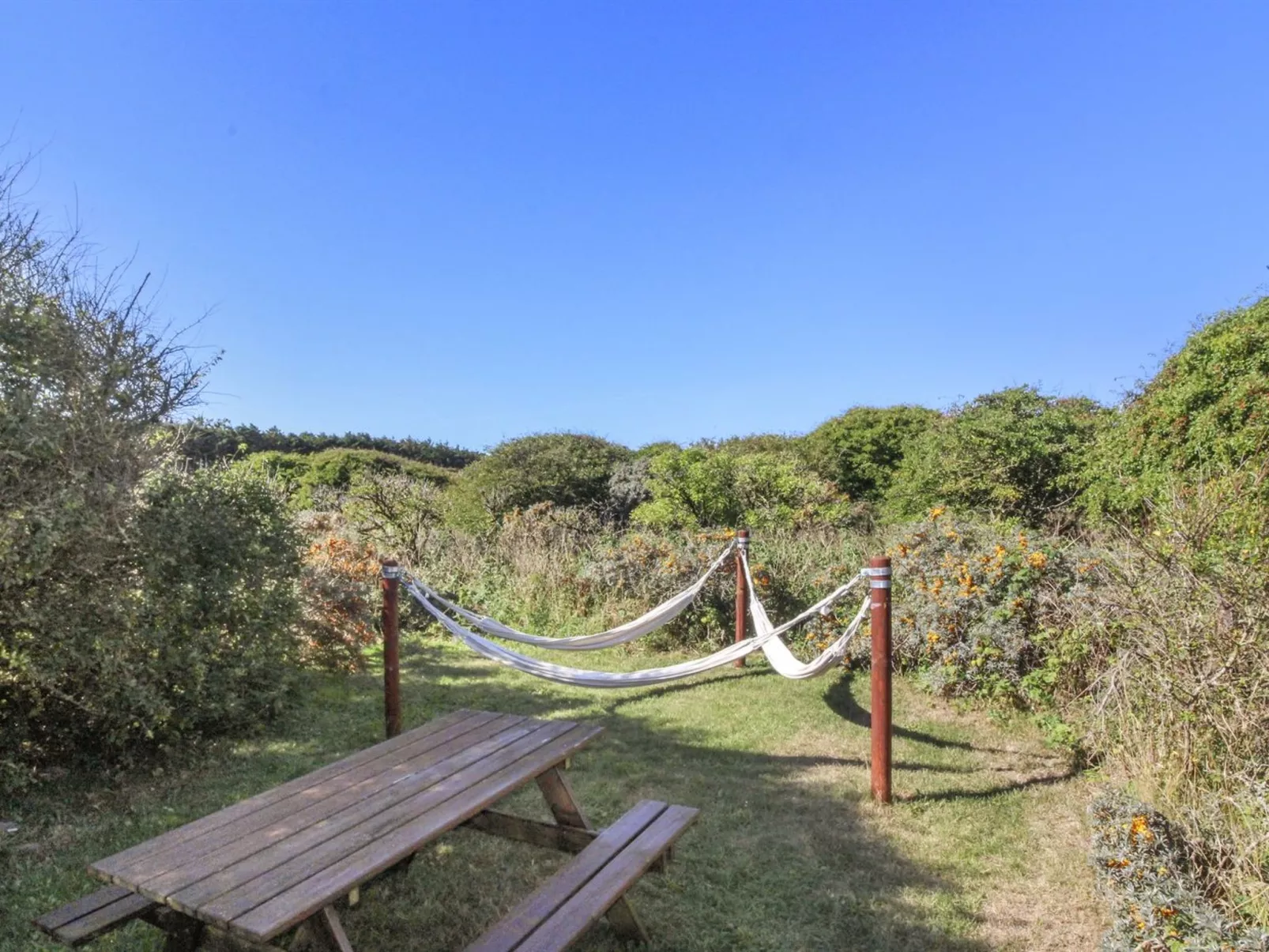 "Lothen" - 500m from the sea-Buiten