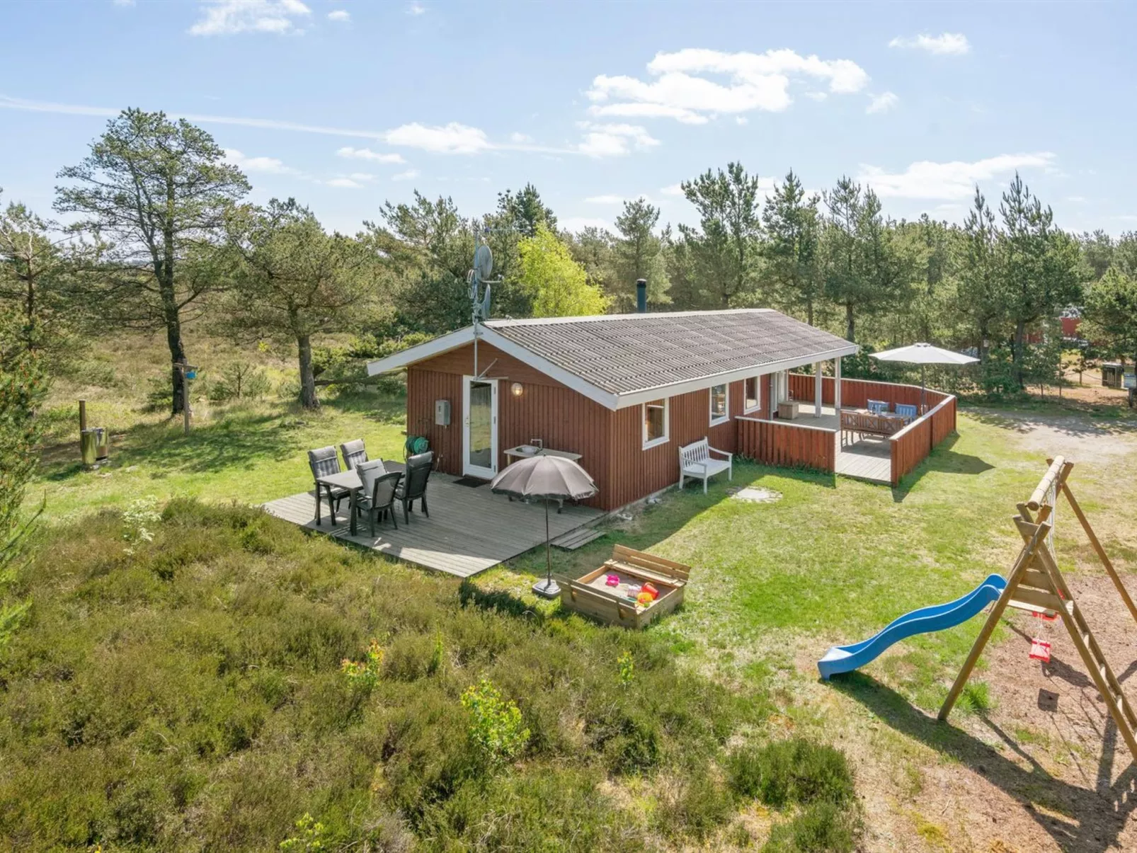 "Hrefna" - 350m from the sea-Buiten