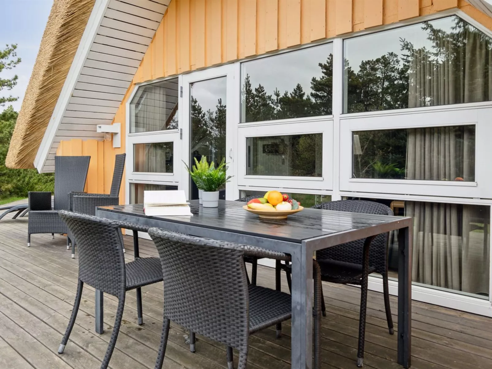 "Wale" - 3.3km from the sea-Buiten