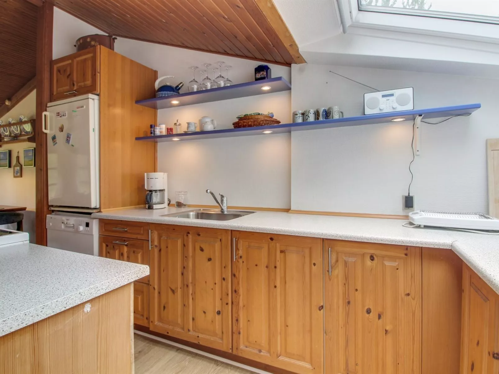 "Tirsa" - 3.9km from the sea-Binnen