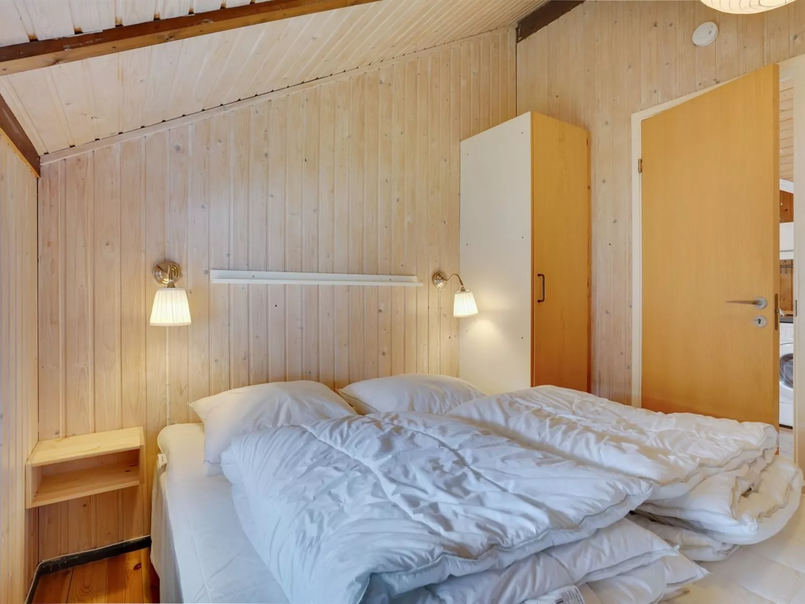 "Norna" - 300m from the sea-Binnen