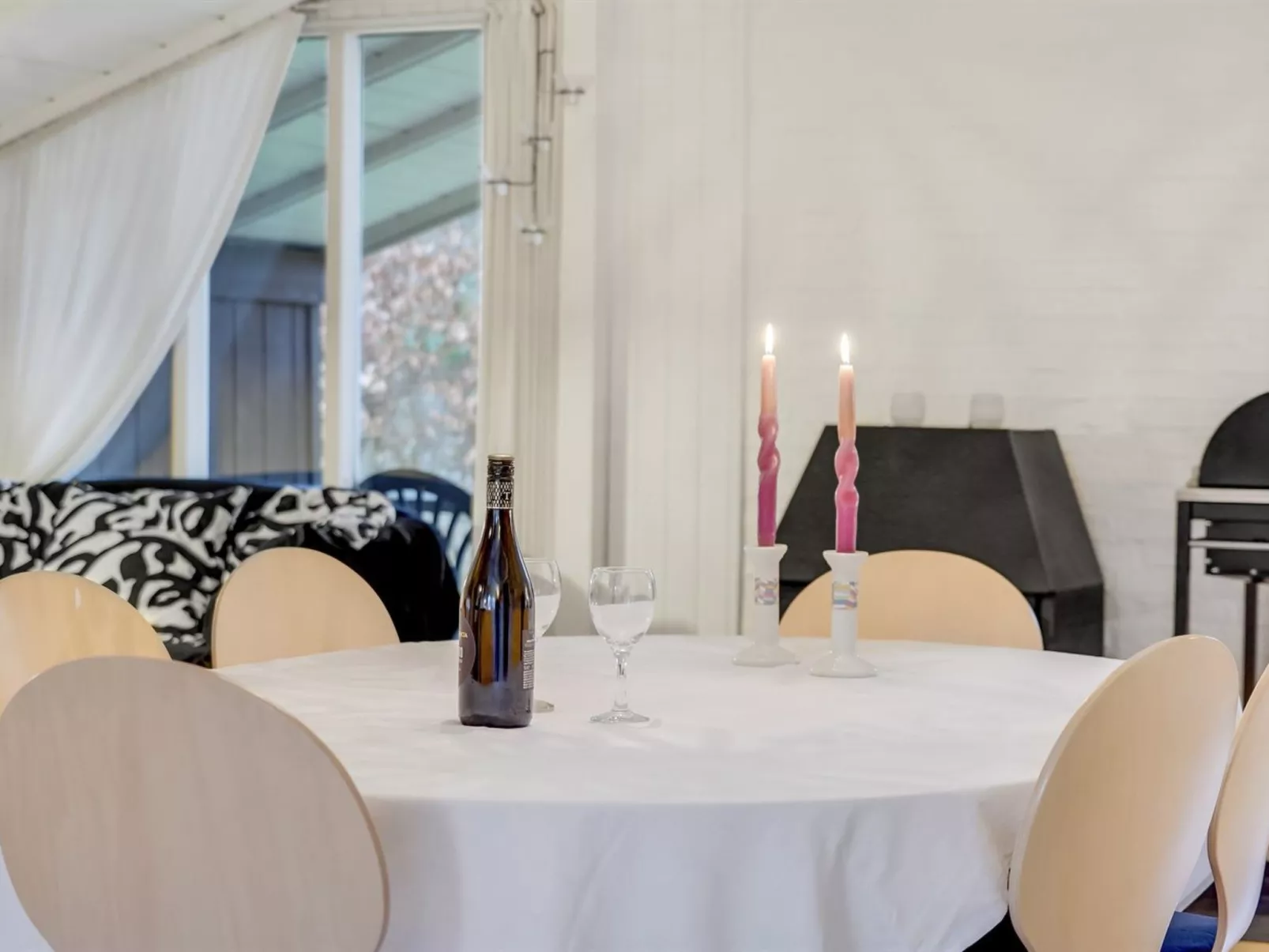 "Hardy" - 30km from the sea-Binnen