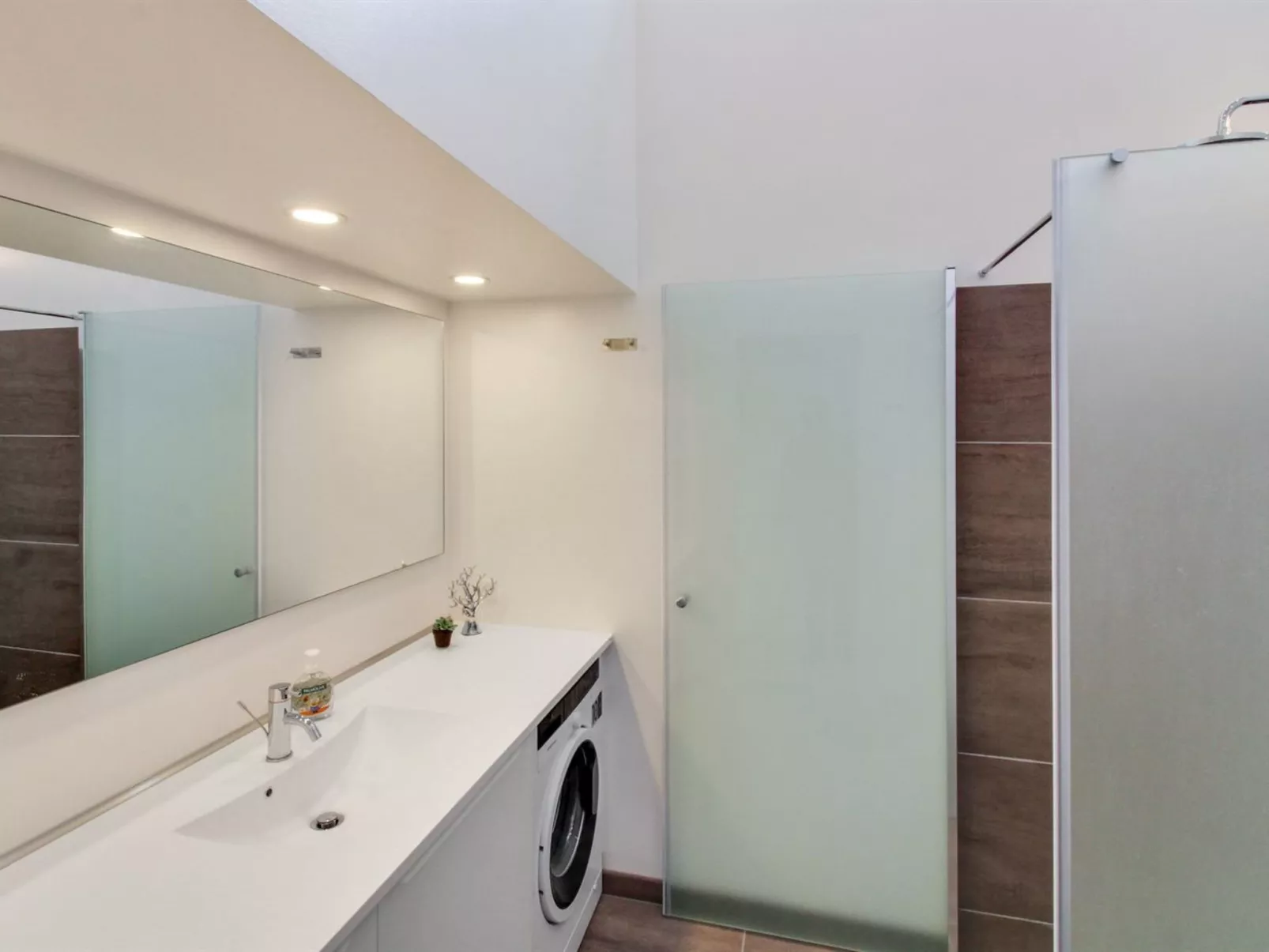 "Antigona" - 250m from the sea-Binnen