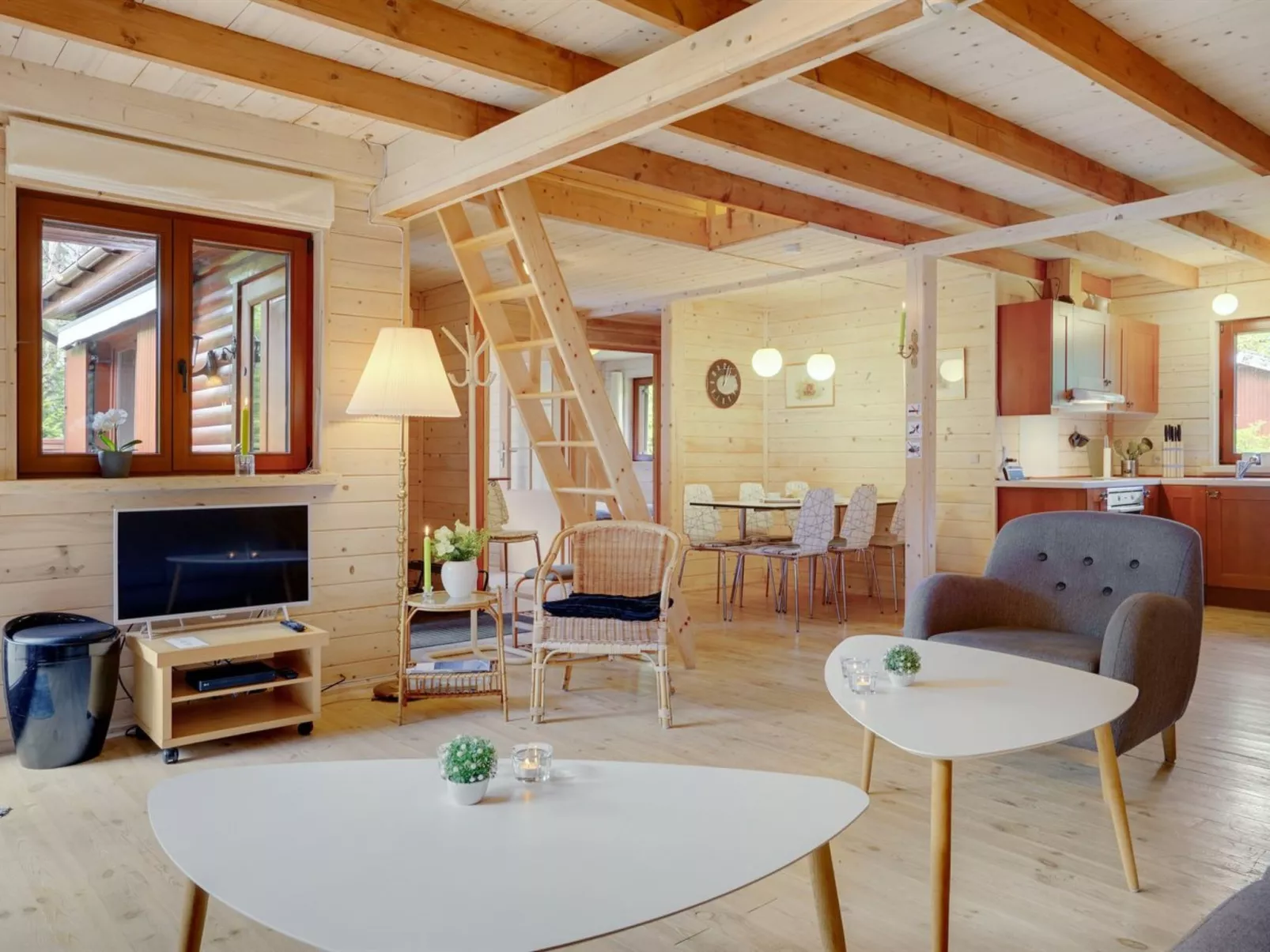 "Bette" - 8km from the sea-Binnen