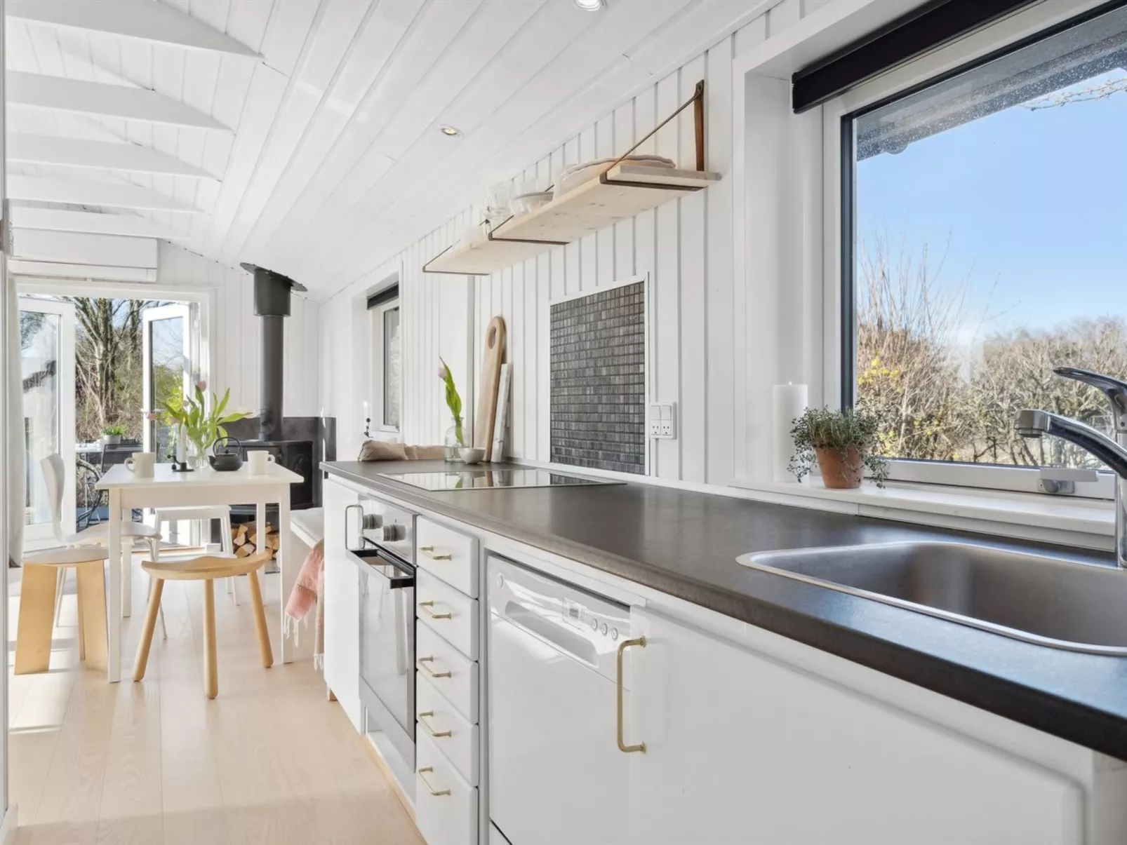 "Lelle" - 350m from the sea-Binnen