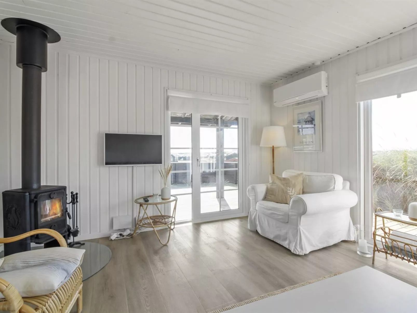 "Adelita" - 100m from the sea-Binnen