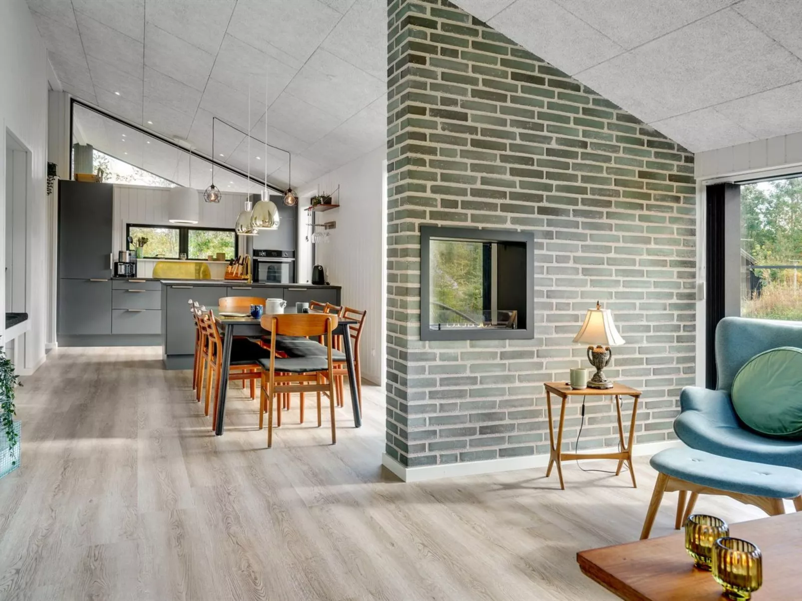 "Sinna" -  from the sea-Binnen