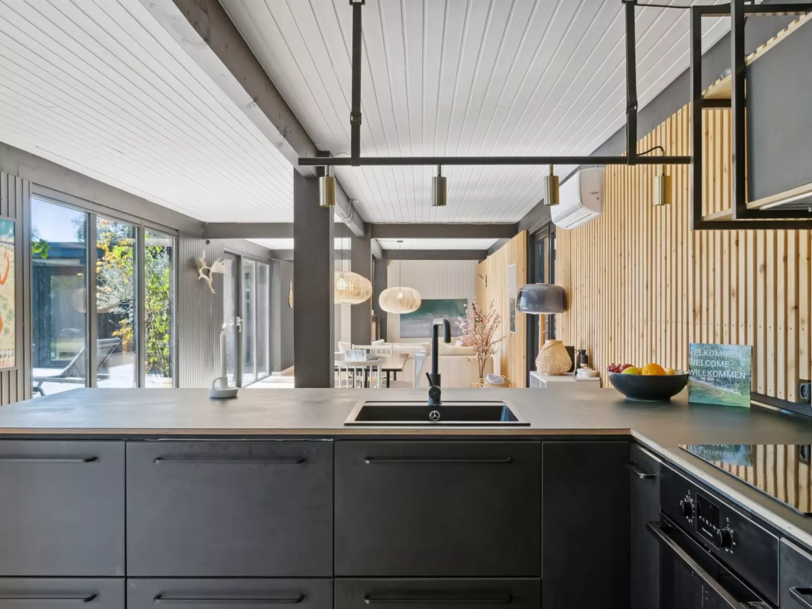 "Hævnir" - 1km from the sea-Binnen