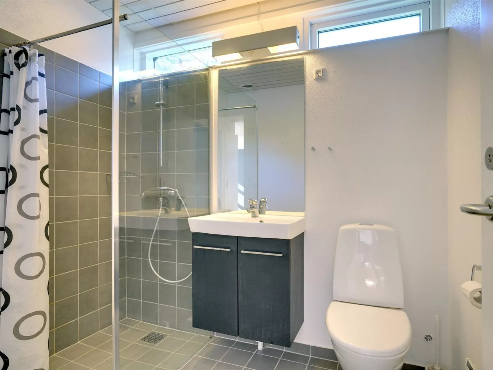 "Bergit" - 55m from the sea-Binnen